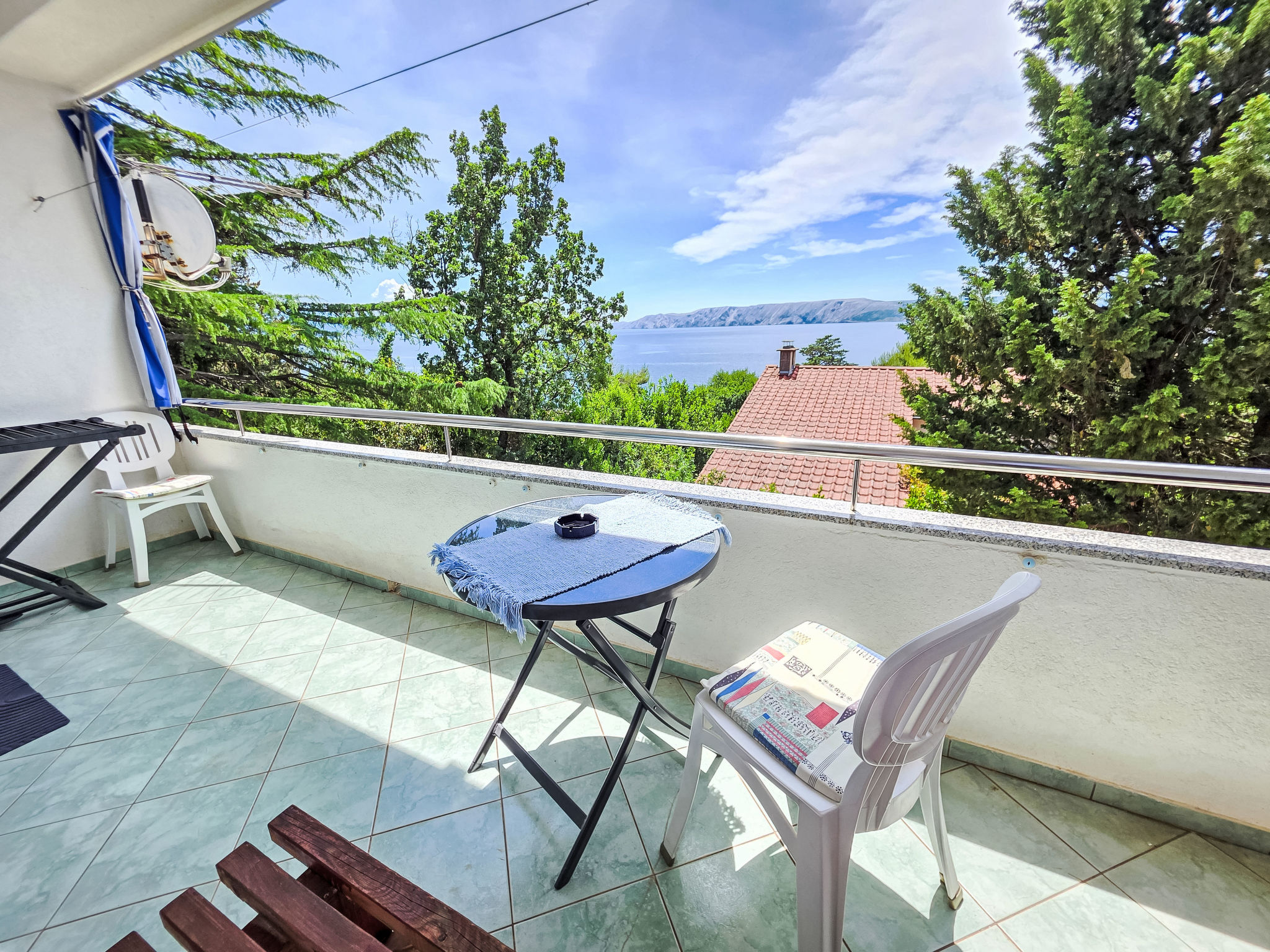 Appartement mit Balkon und Meerblick