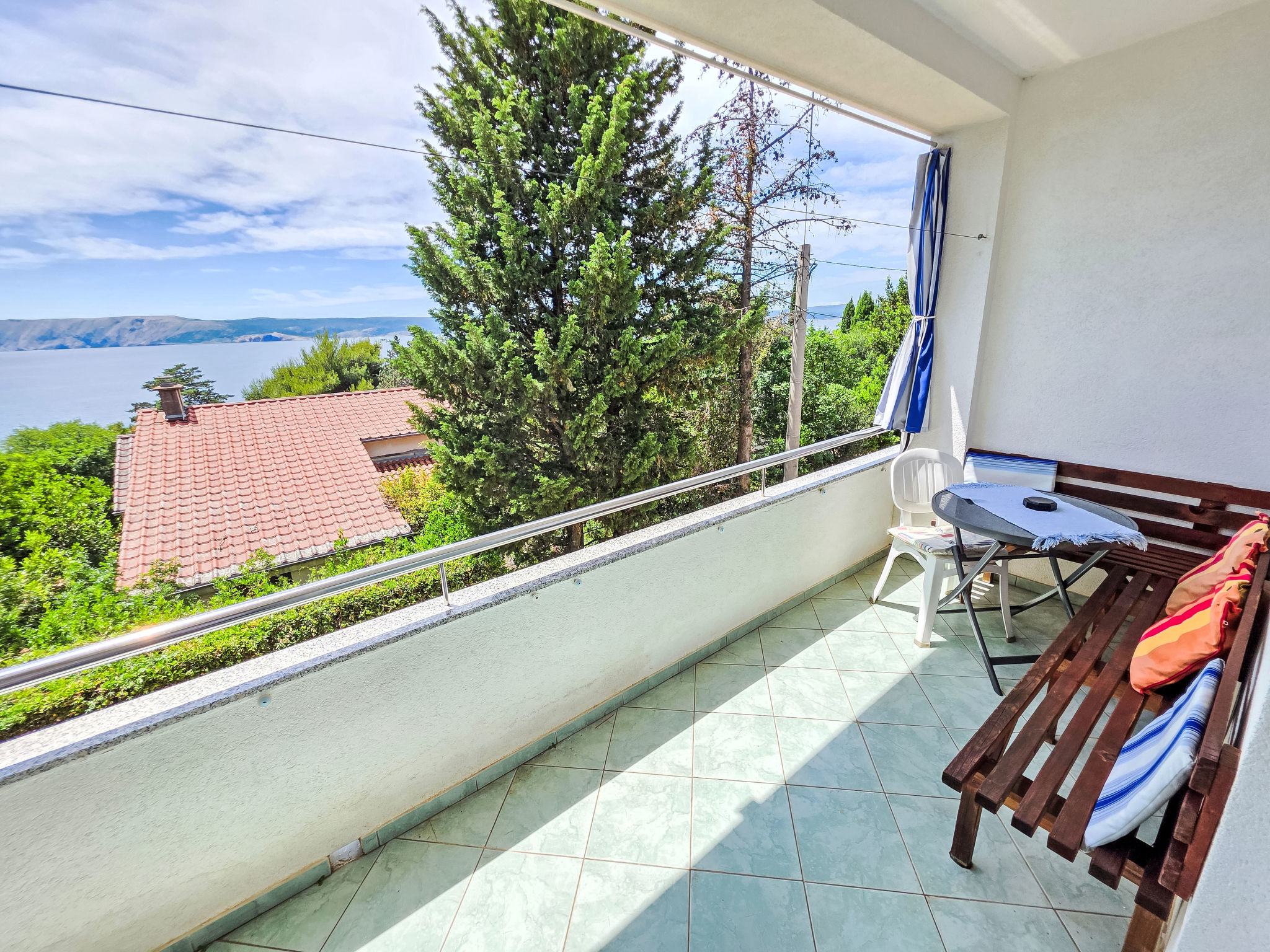 Appartement mit Balkon und Meerblick