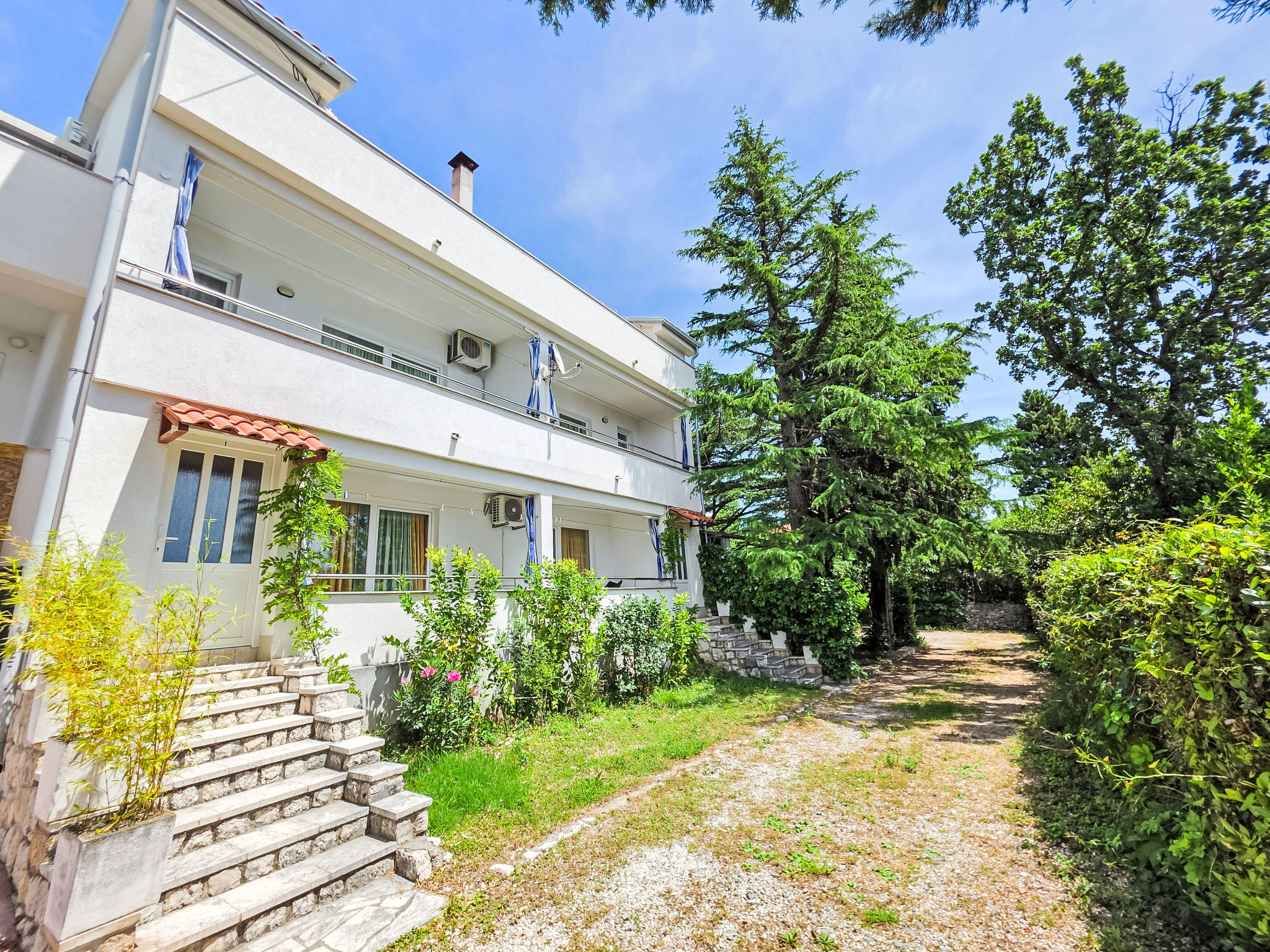 Appartement mit Balkon und Meerblick
