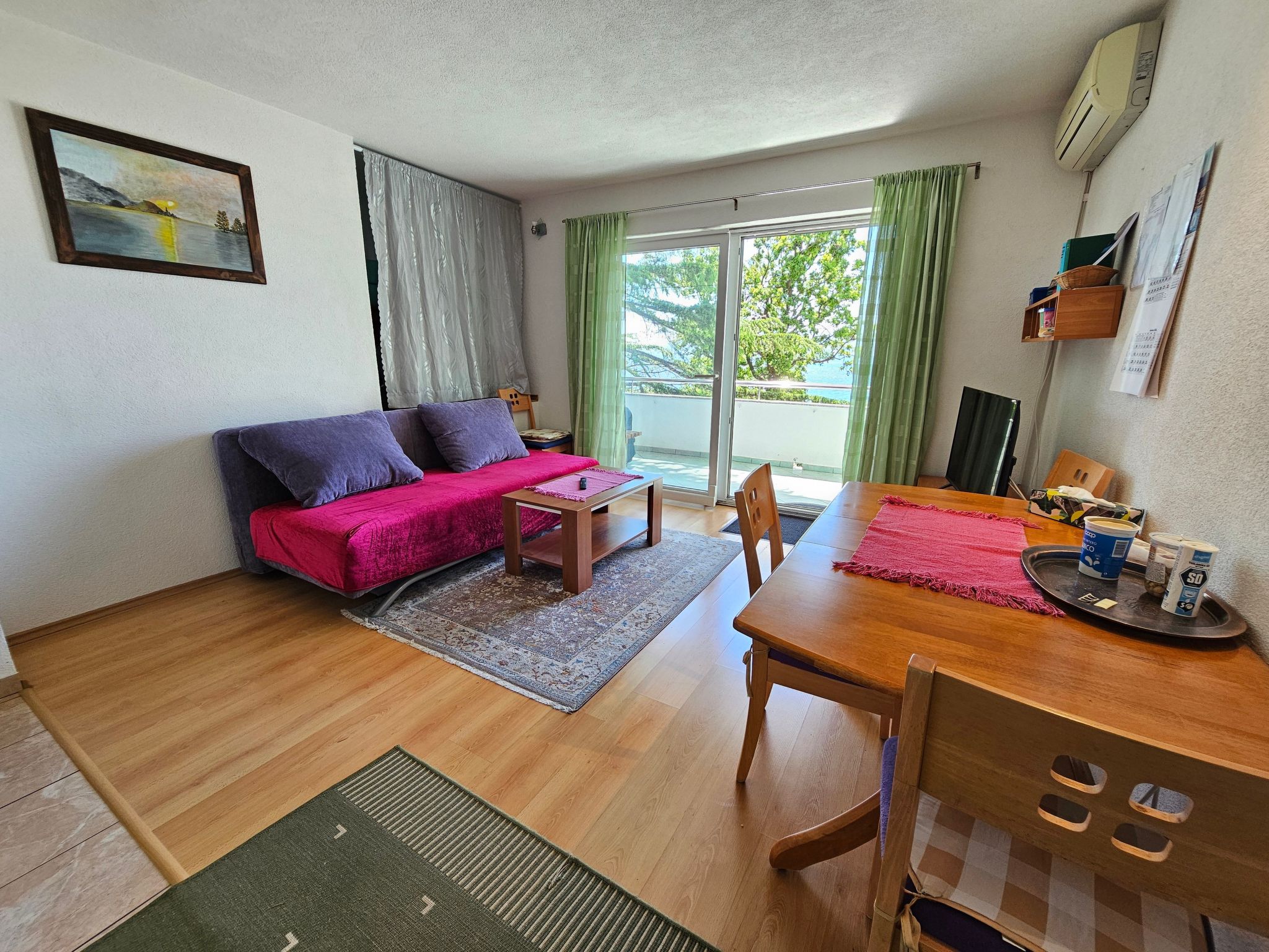 Discover the perfect getaway for a small family or a group of friends in the heart of Novi Vinodolski, Kvarner Bay. This cozy apartment accommodates up to 3 guests, ensuring a comfortable and memorabl..