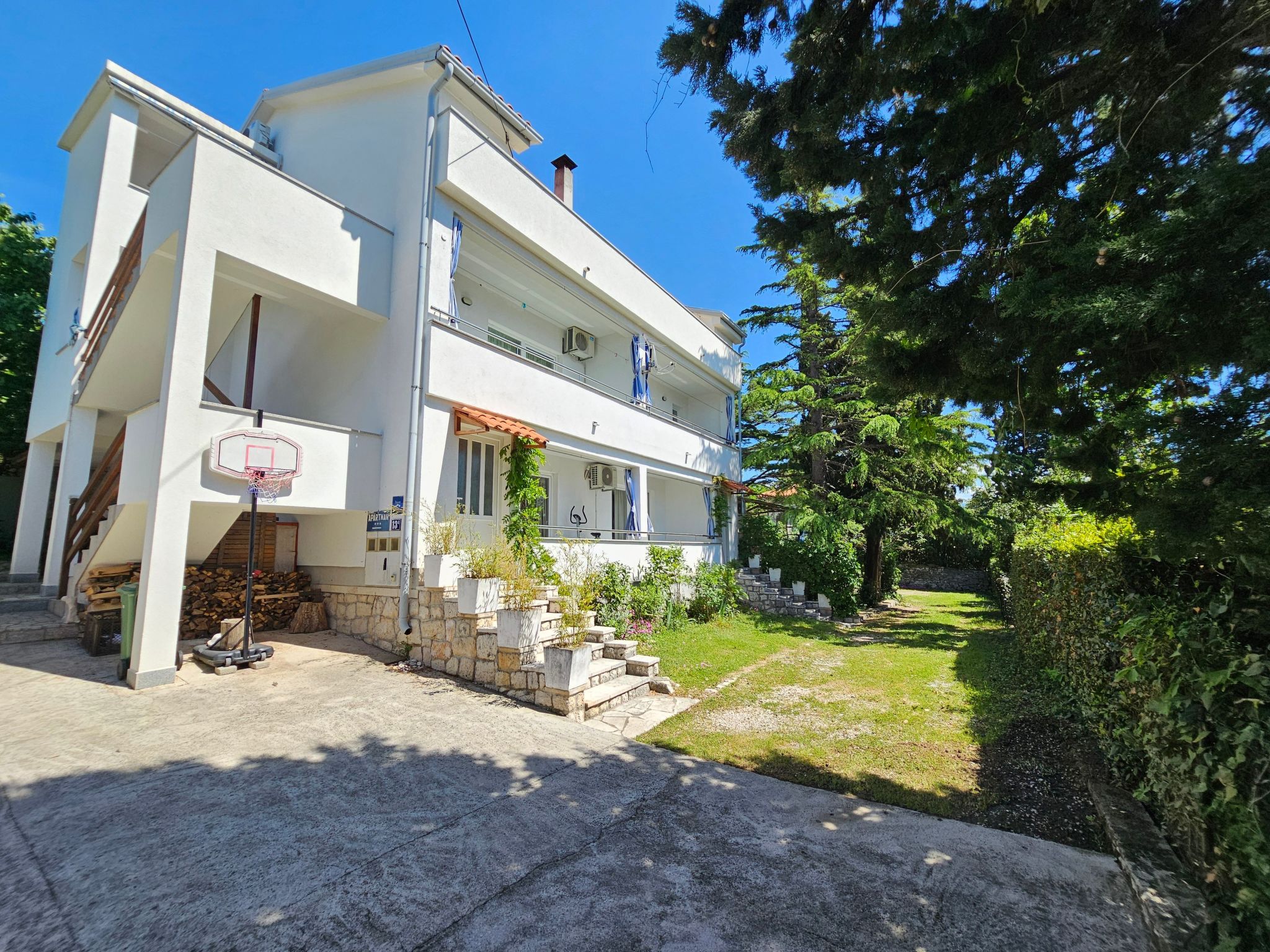 Appartement mit Balkon und Meerblick-Binnen