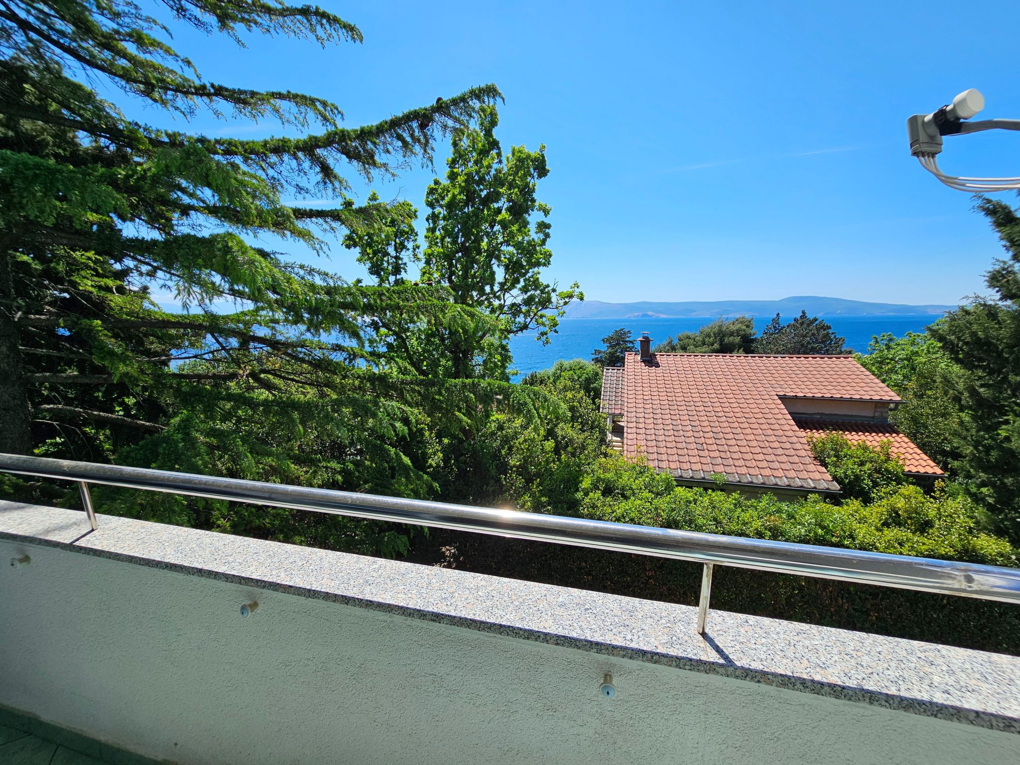 Appartement mit Balkon und Meerblick-Binnen