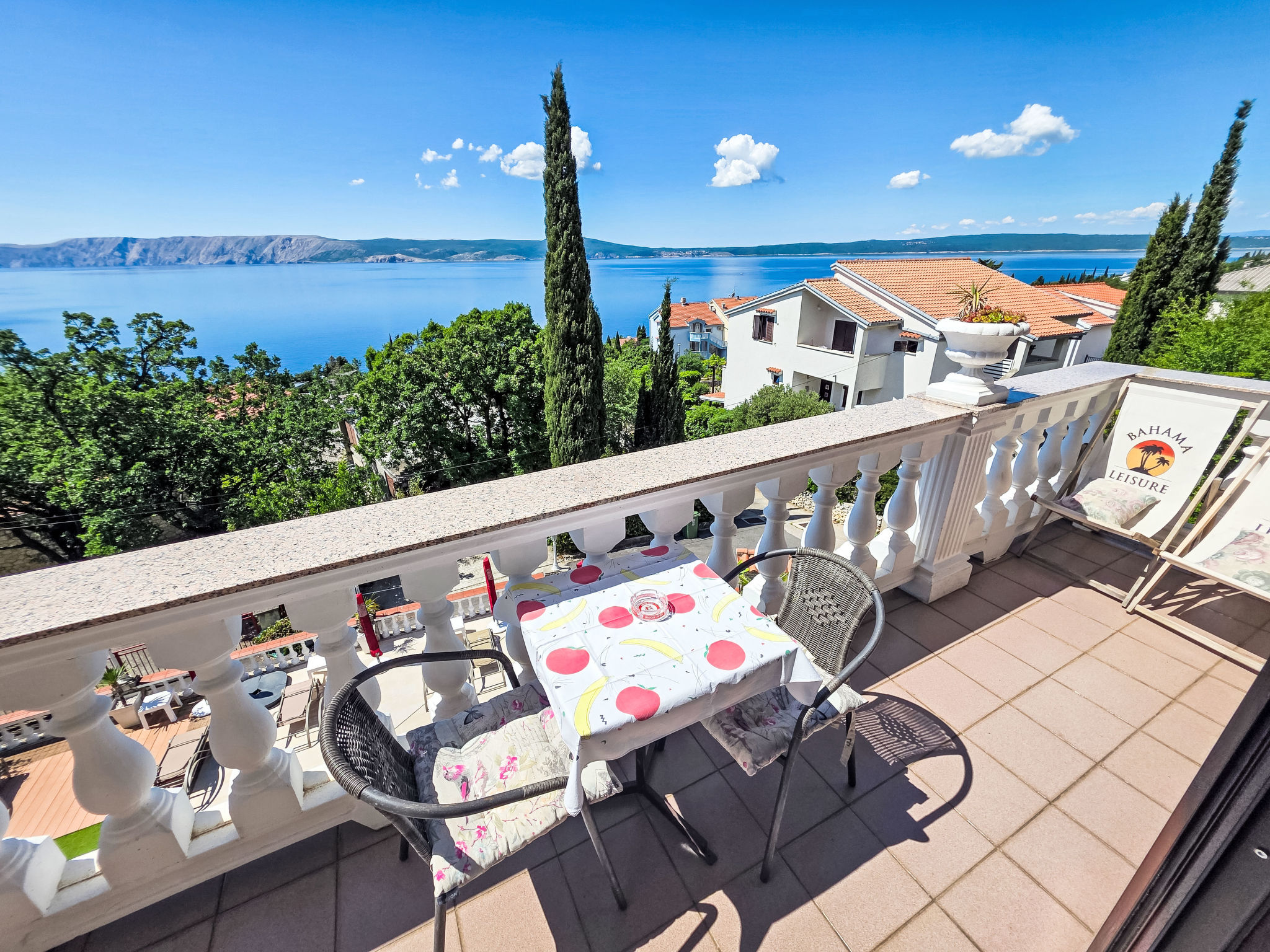Appartement für 2-3 Personen mit Balkon und Gemeinschaftspool