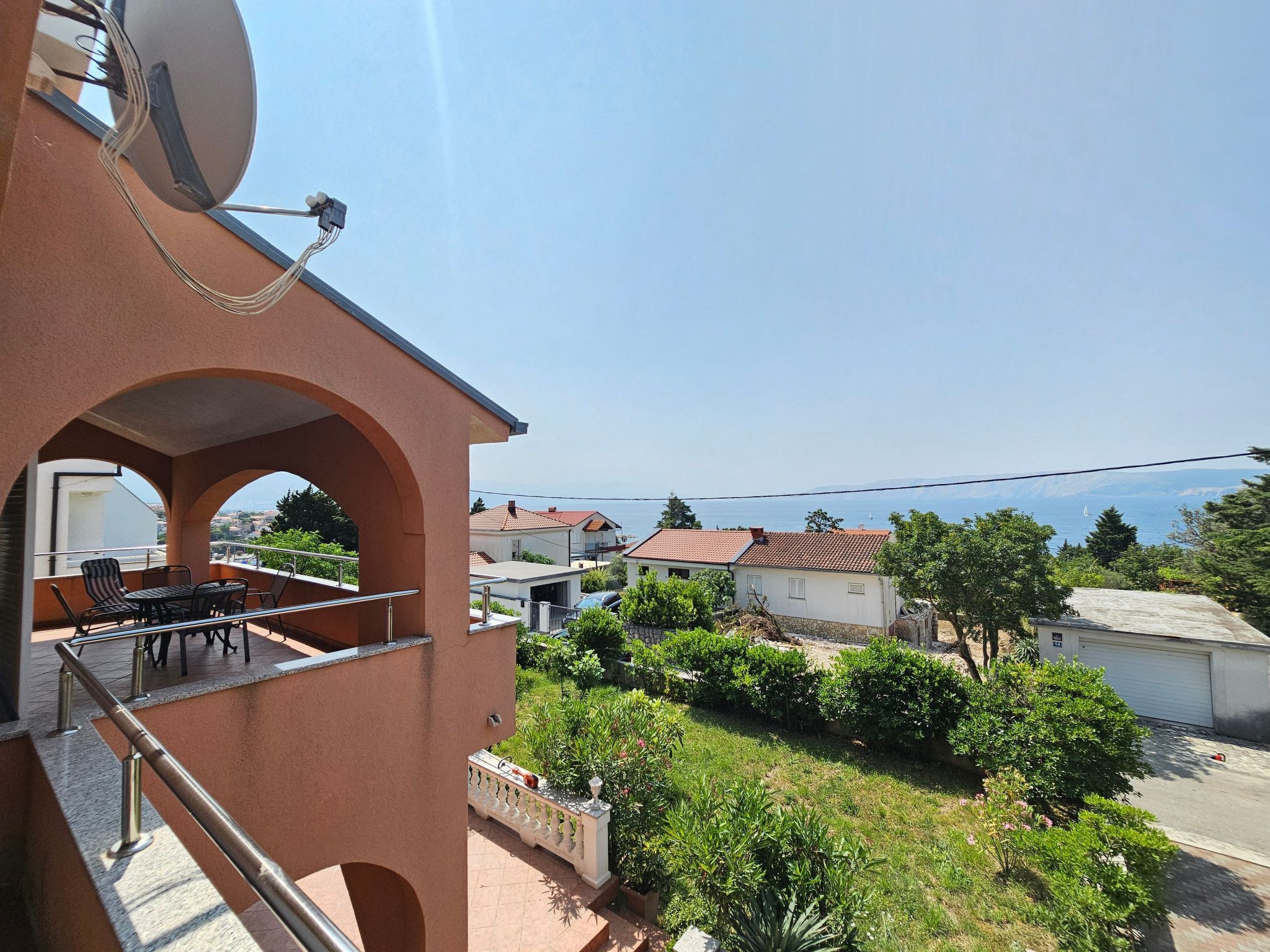 Wohnung für max. 5 Personen mit Terrasse-Dedans