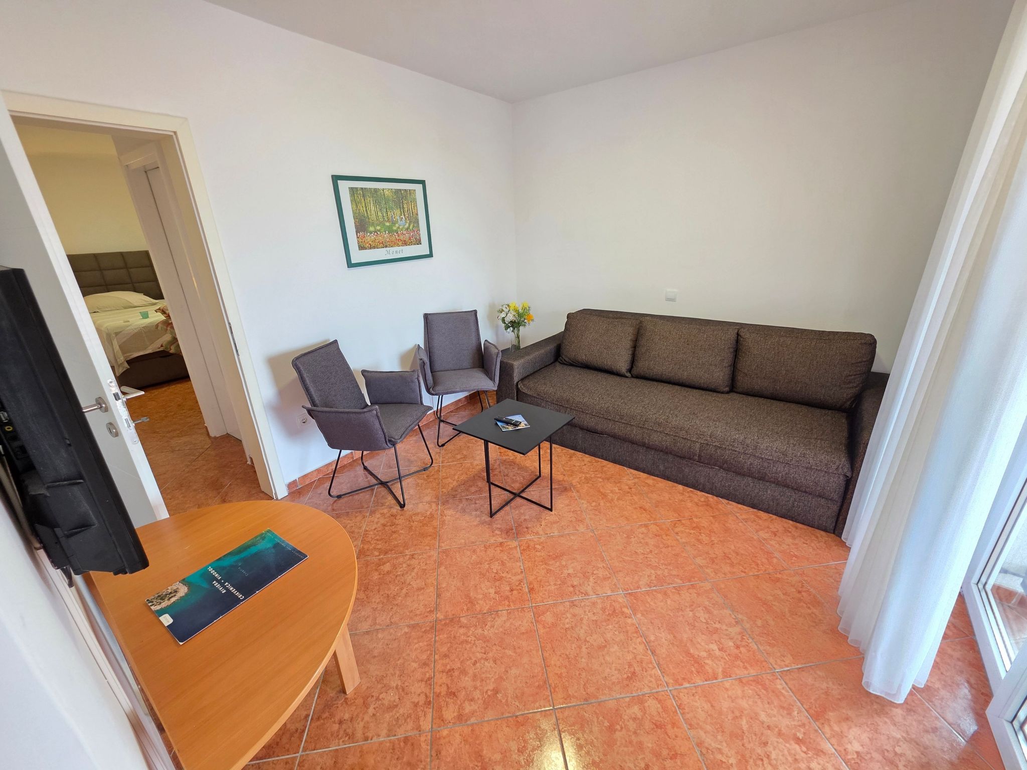 Wohnung für max. 5 Personen mit Terrasse-Dedans