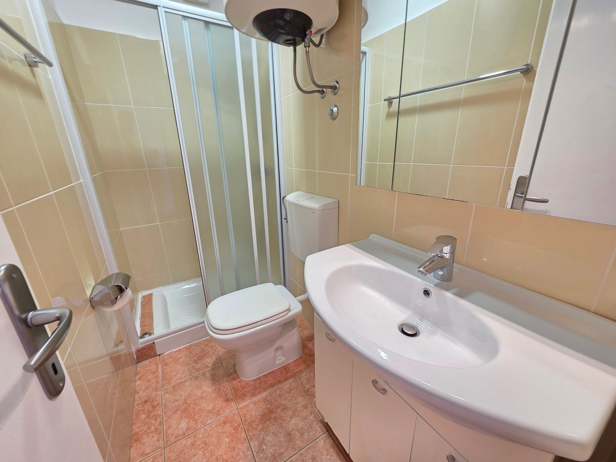 Wohnung für max. 5 Personen mit Terrasse-Dedans