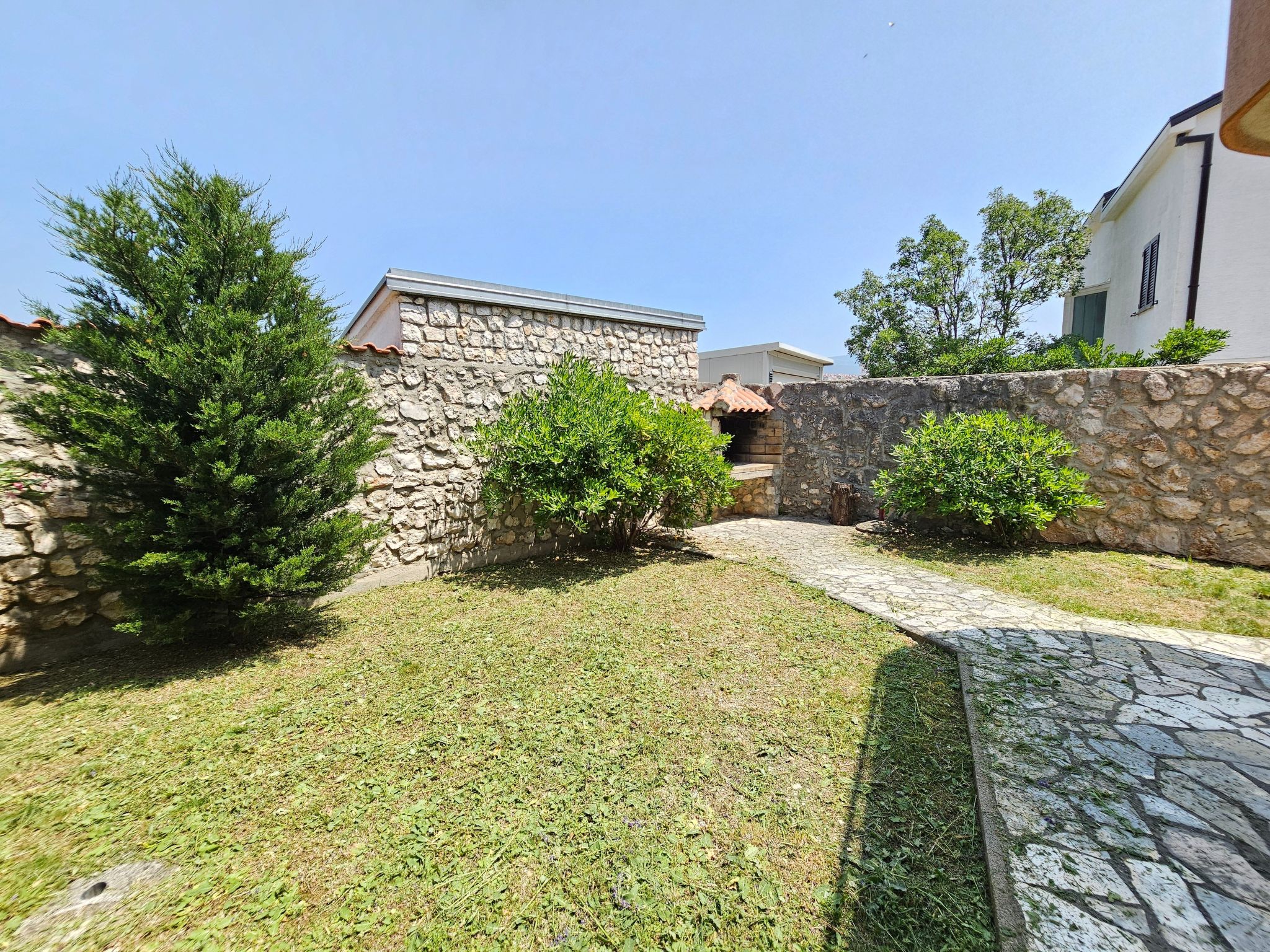 Wohnung für max. 5 Personen mit Terrasse-Dedans