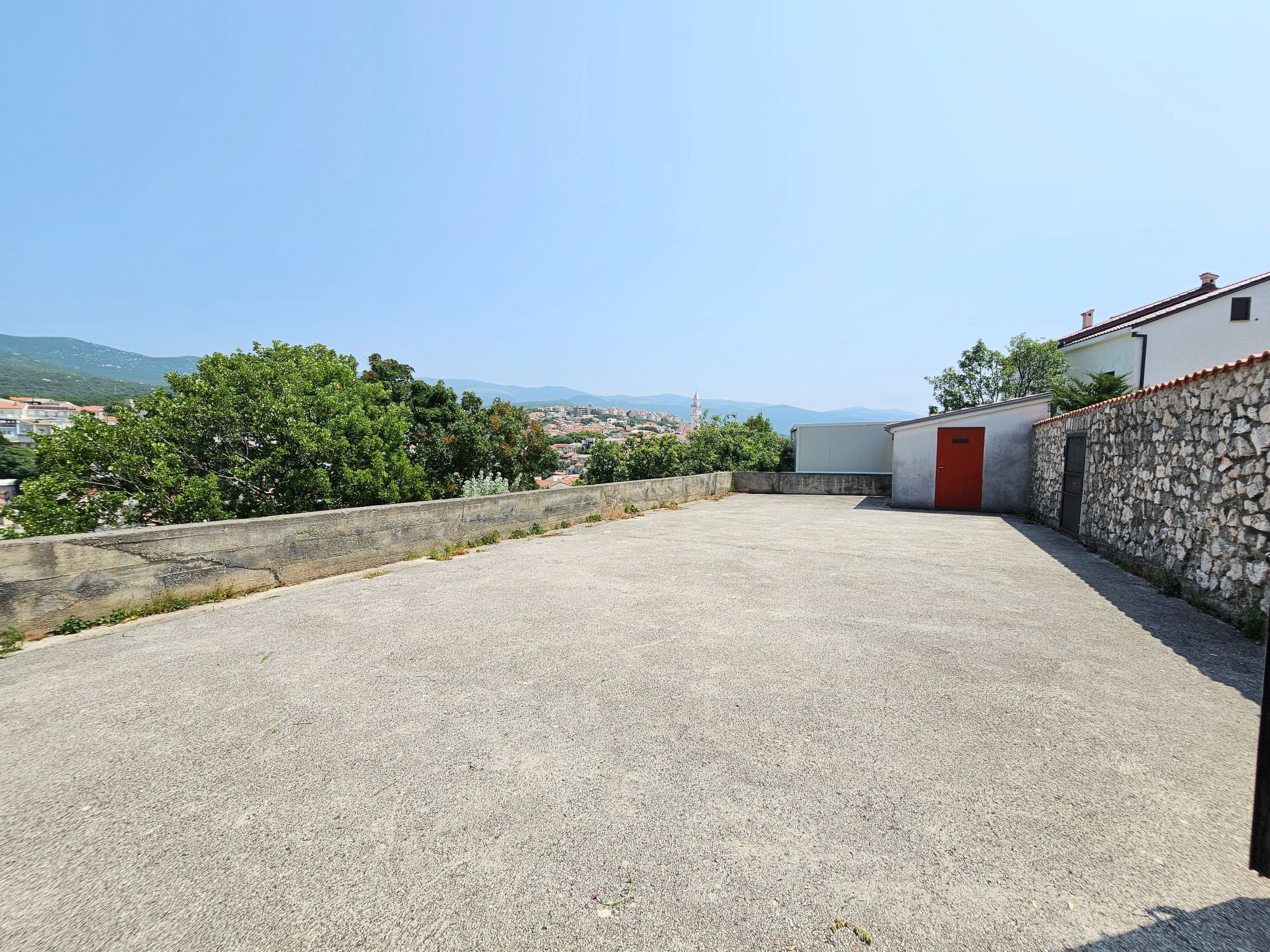 Wohnung für max. 5 Personen mit Terrasse-Dedans