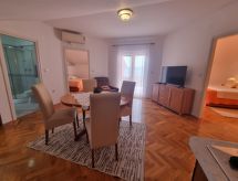 Appartement met balkon en zeezicht in Novi Vinodolski - thumbnail 4