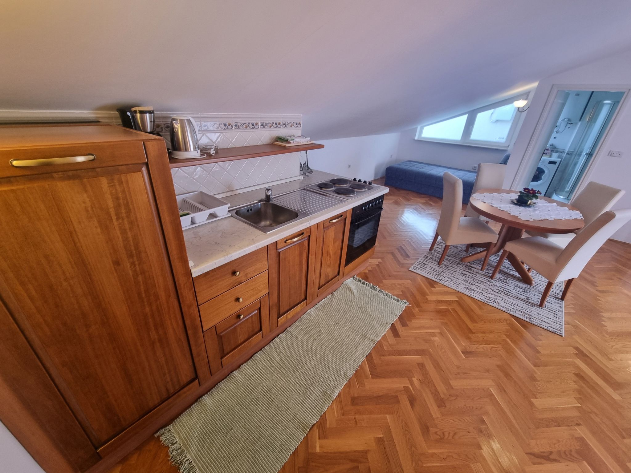 Appartement mit Balkon und Meerblick-Dedans