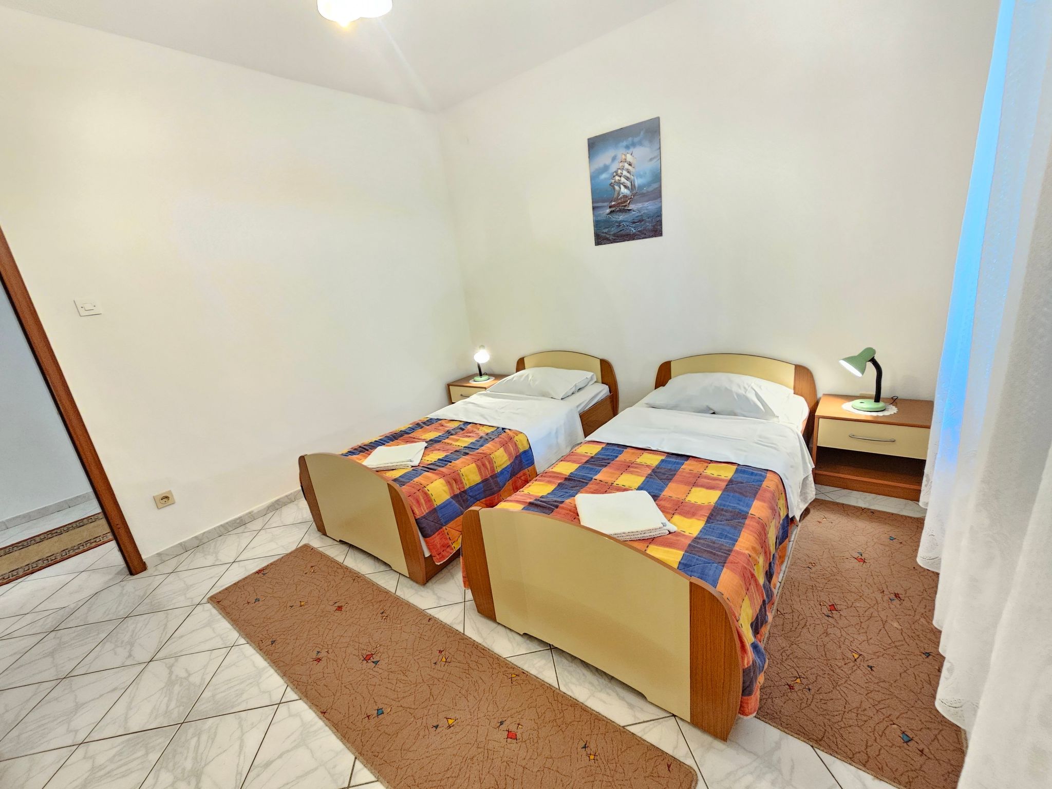 In Novi Vinodolski mit Grill, Garten und Terrasse-Drinnen