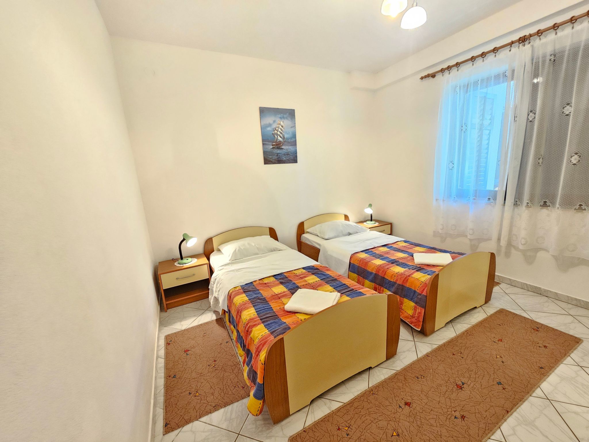 In Novi Vinodolski mit Grill, Garten und Terrasse-Drinnen