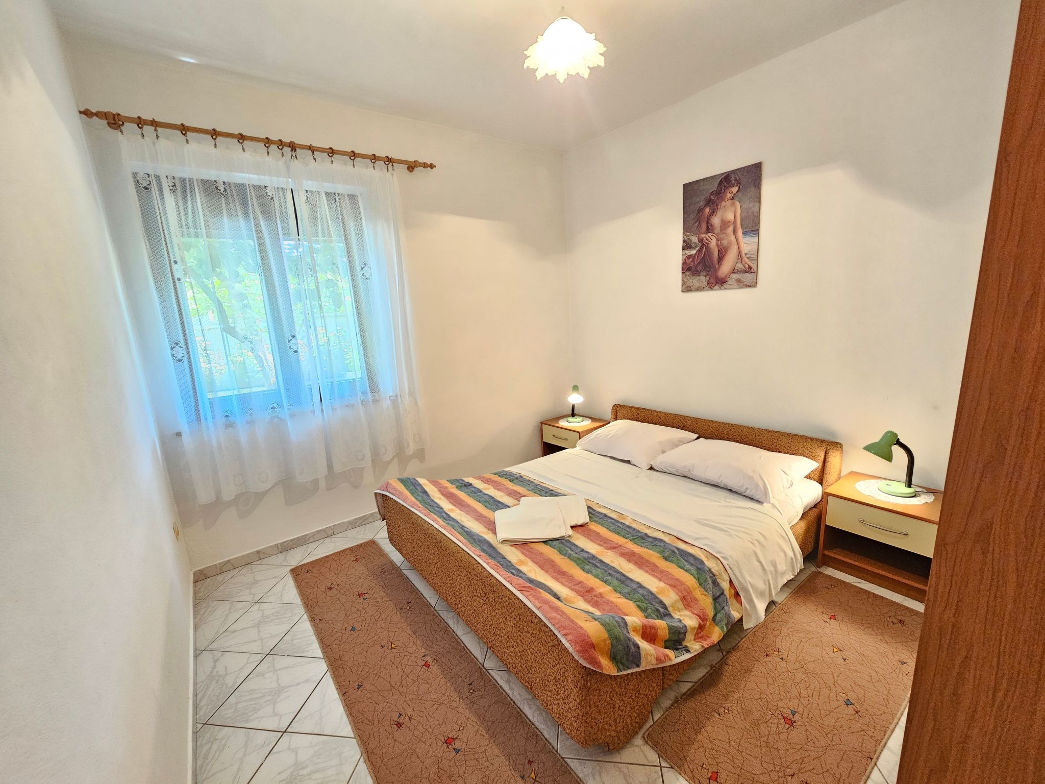 In Novi Vinodolski mit Grill, Garten und Terrasse-Drinnen