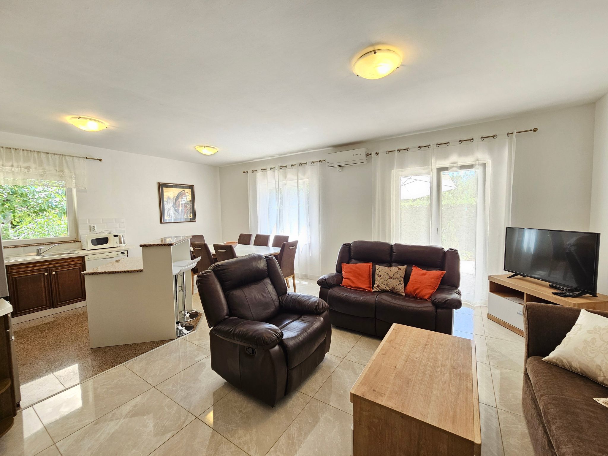 Wohnung für 8 Personen, 150m vom Strand entfernt-Binnen