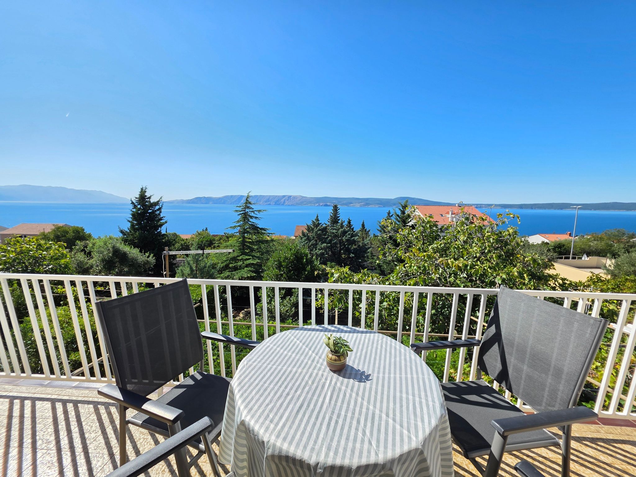 Wohnung mit Terrasse-Binnen