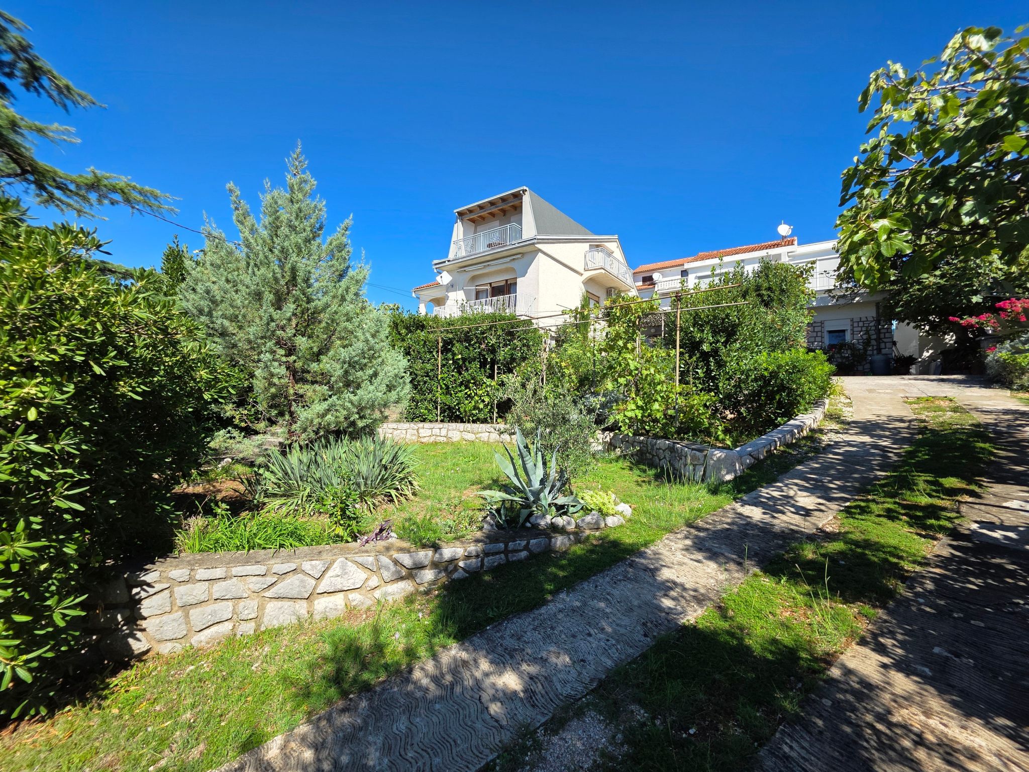 Wohnung mit Terrasse-Binnen