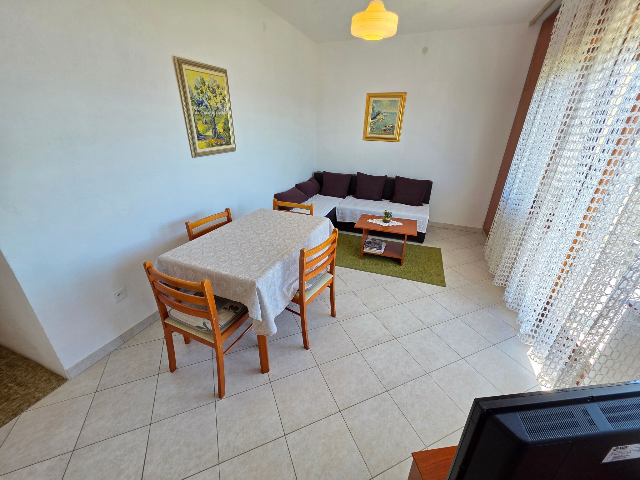 Wohnung mit Terrasse-Binnen