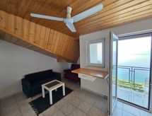 Sfeervol vrijstaand huis met balkon, op 150 meter van het strand in Novi Vinodolski - thumbnail 5