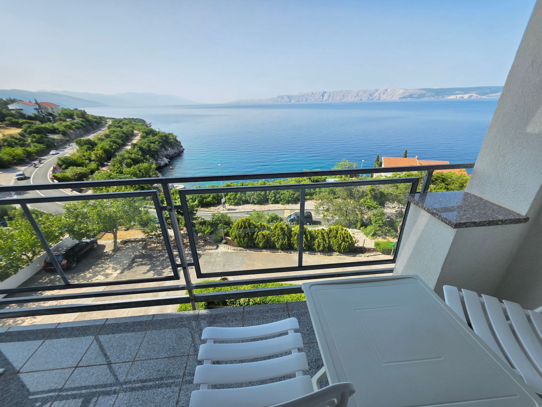 Welcome to our charming apartment in Novi Vinodolski, nestled in the serene Kvarner Bay. Perfect for a family or group of 4, this getaway promises an unforgettable stay with a blend of comfort and con..