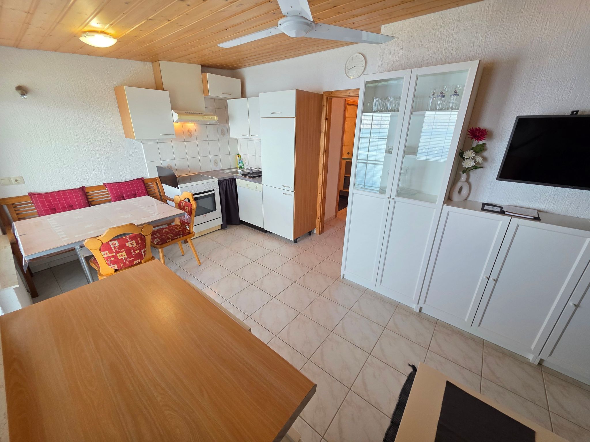 Wohnung mit Balkon, 150 m vom Strand entfernt-Binnen