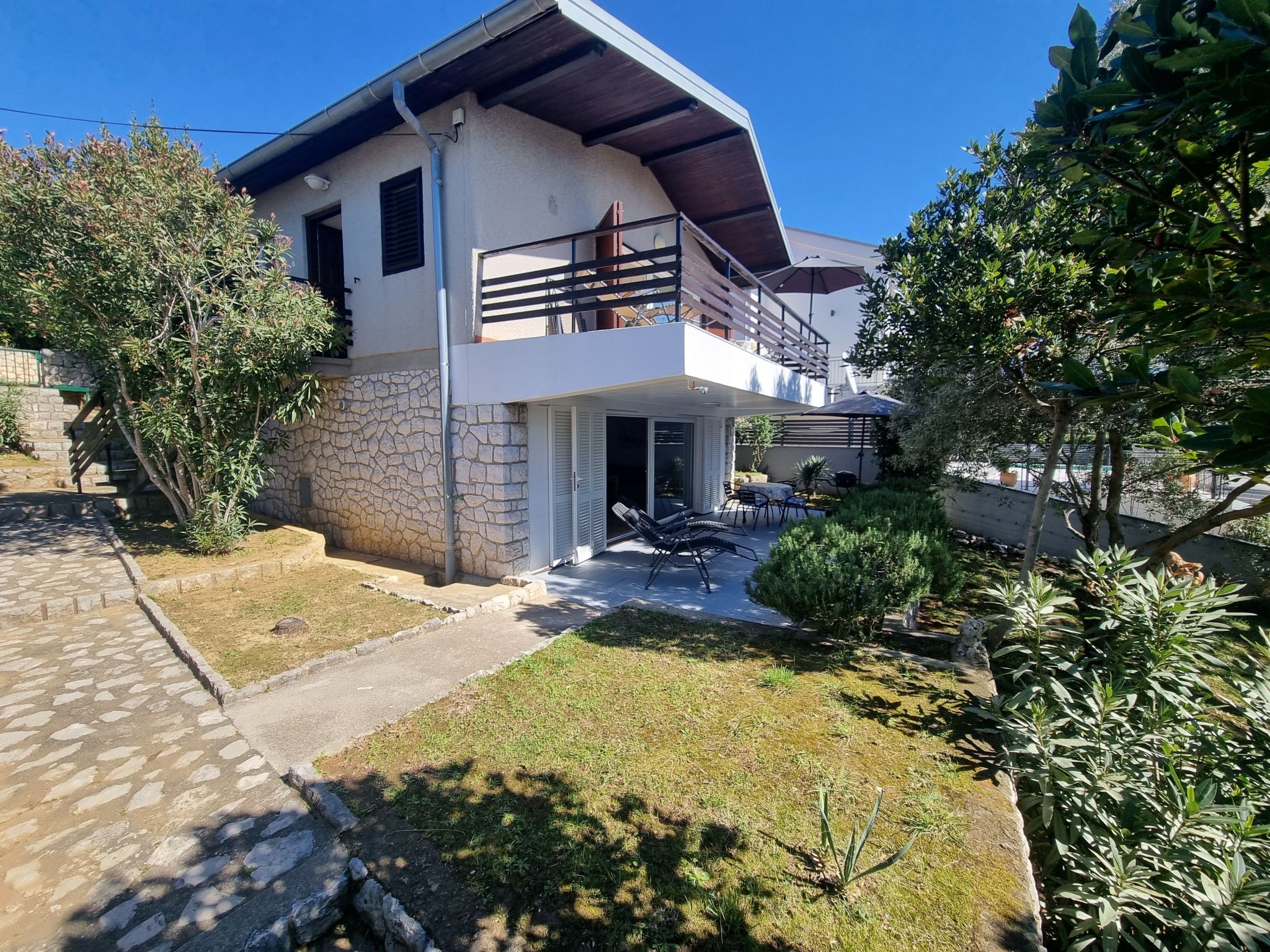 Villa Mediteranea direkt am Meer-Binnen