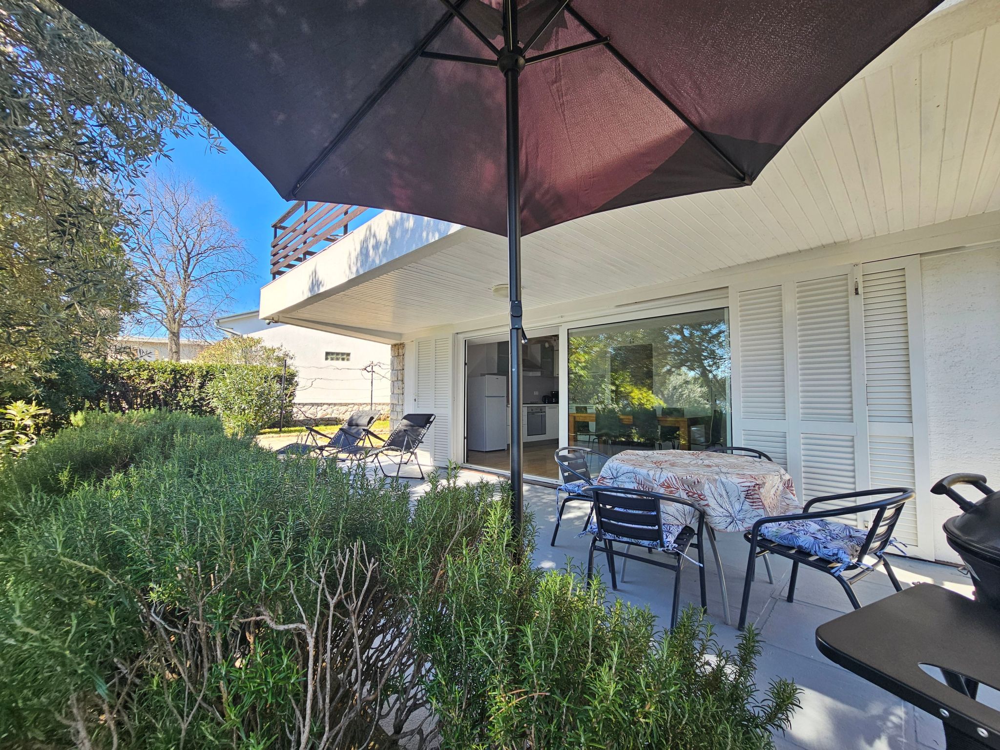 Villa Mediteranea direkt am Meer-Binnen