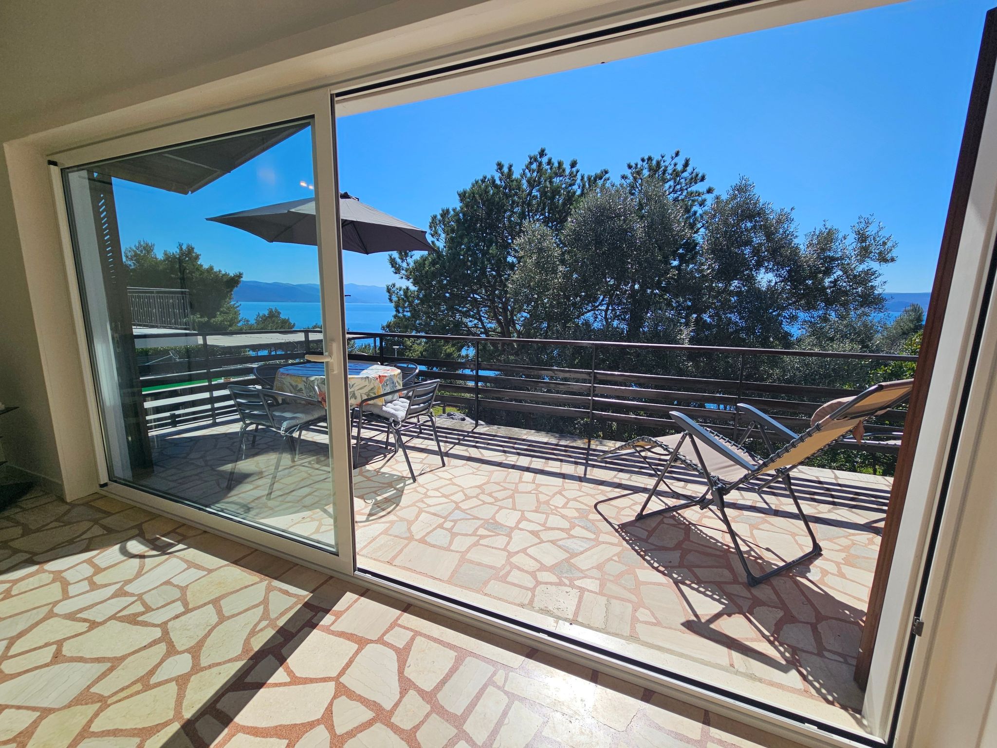 Villa Mediteranea direkt am Meer-Binnen