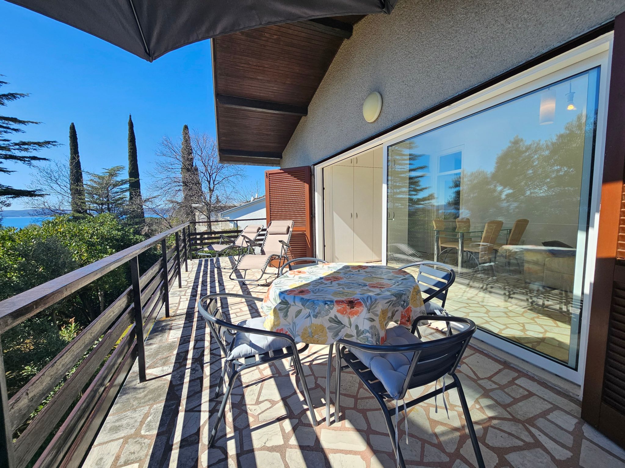 Villa Mediteranea direkt am Meer-Binnen