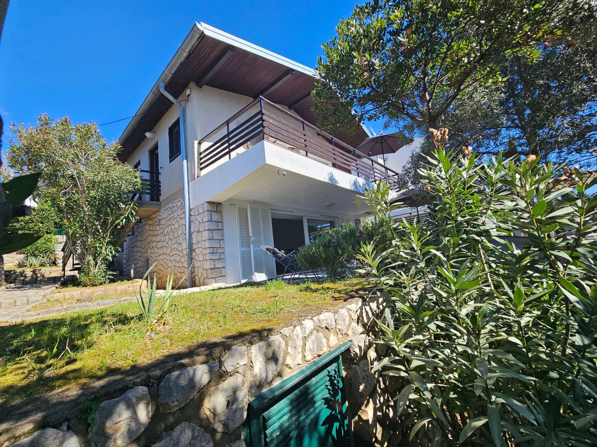 Villa Mediteranea direkt am Meer-Binnen