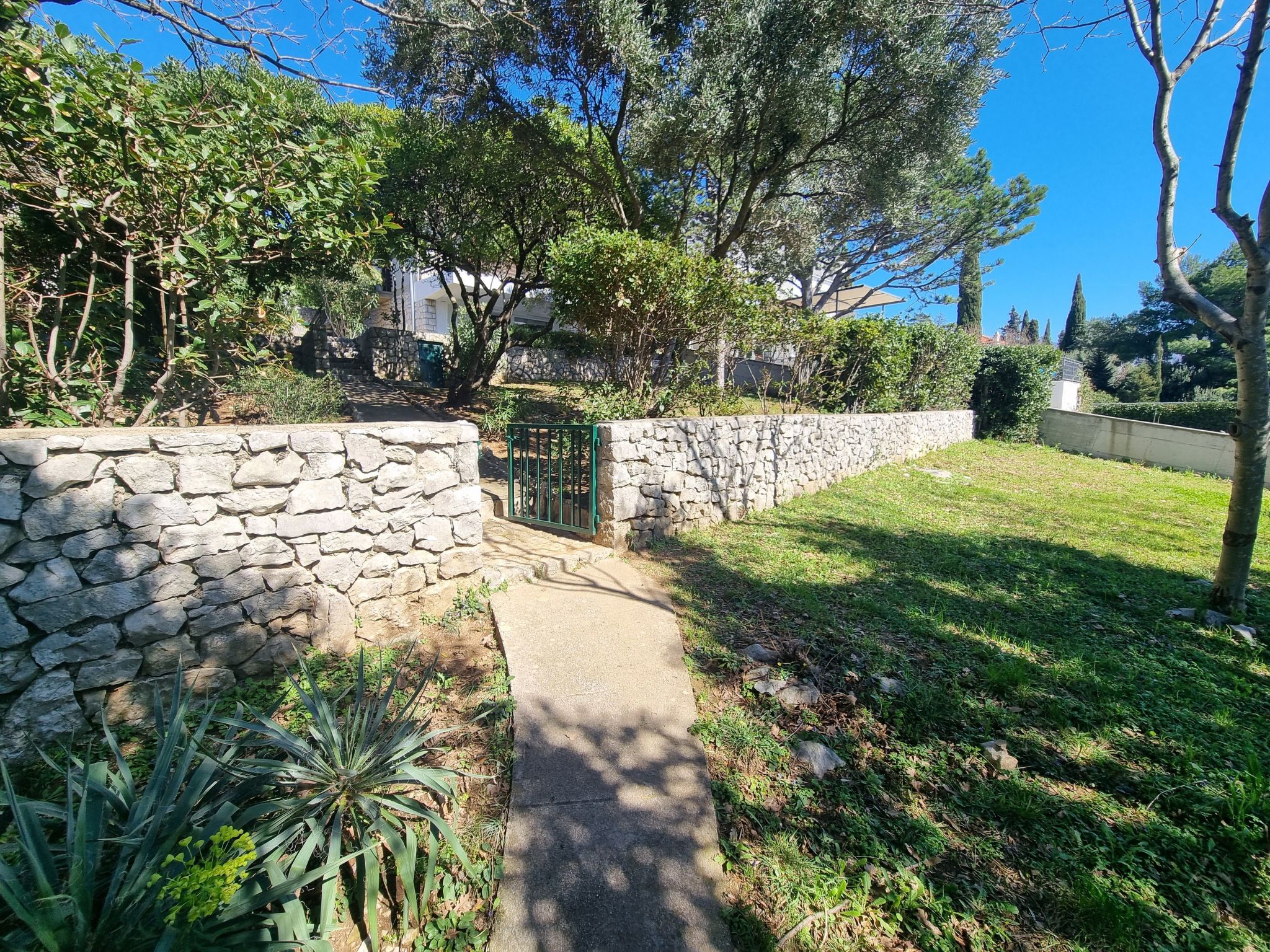 Villa Mediteranea direkt am Meer-Binnen