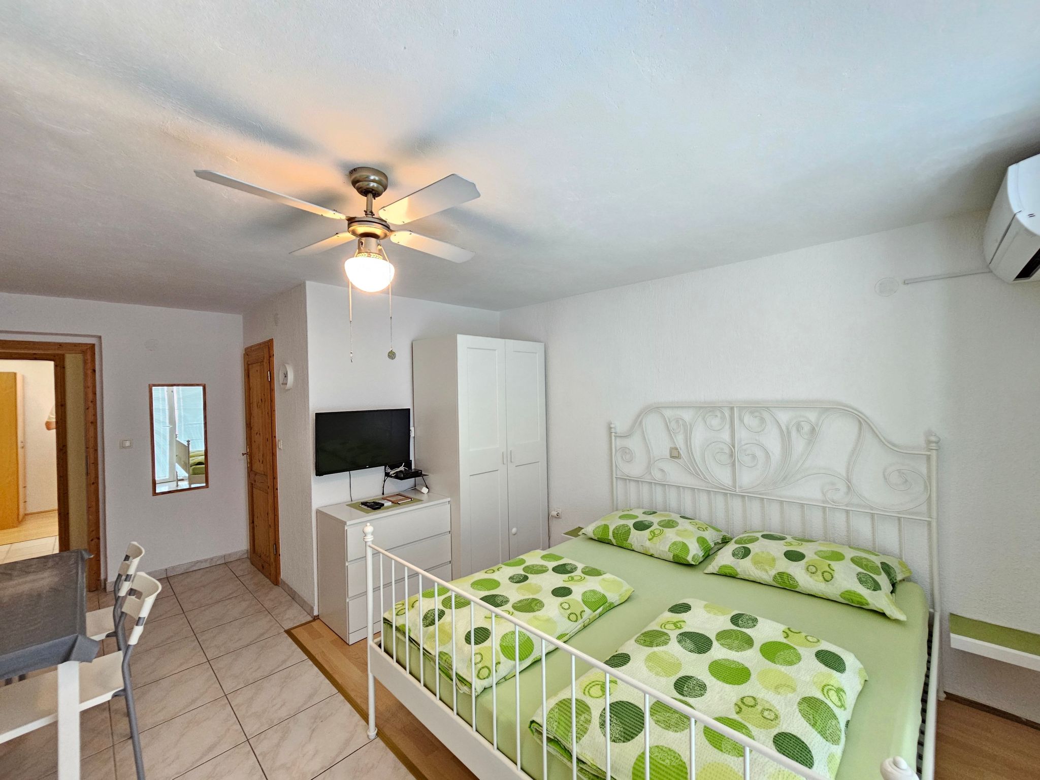 Wohnung für 4 Personen, 150m vom Strand entfernt-Binnen