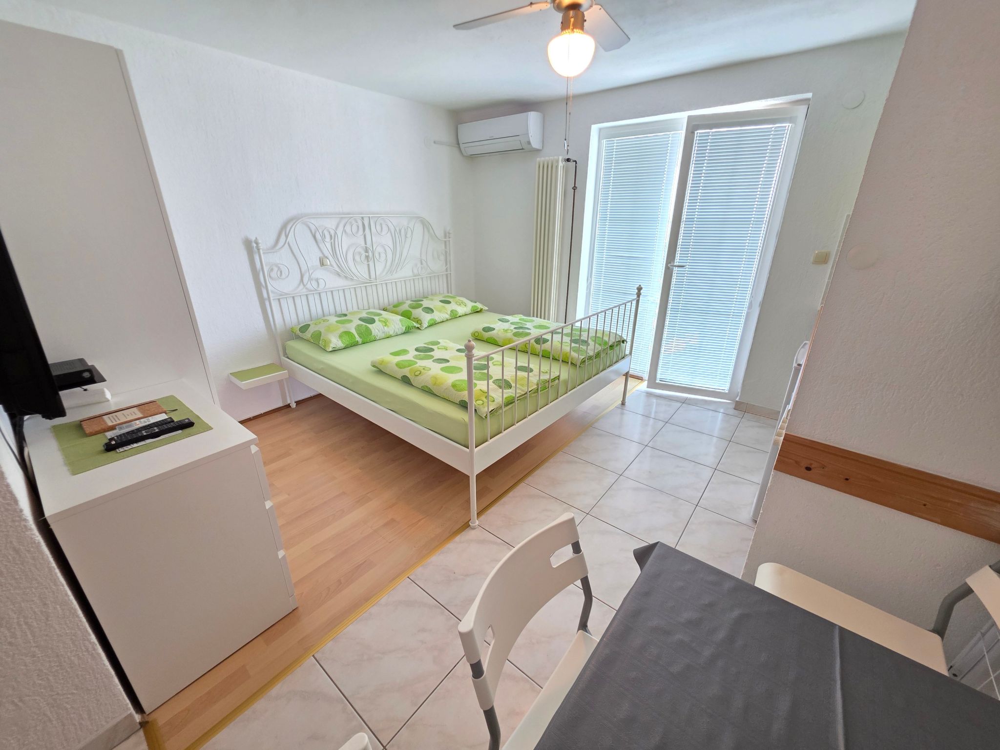 Wohnung für 4 Personen, 150m vom Strand entfernt-Binnen