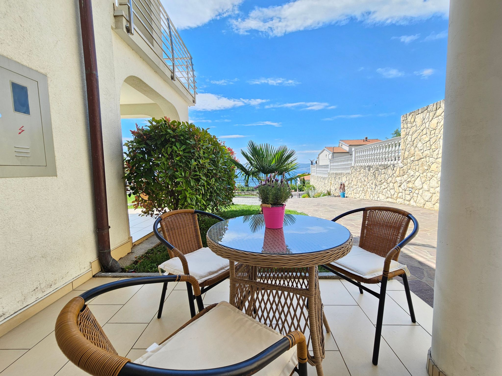 Wohnung für 3 Personen mit Terrasse-Drinnen