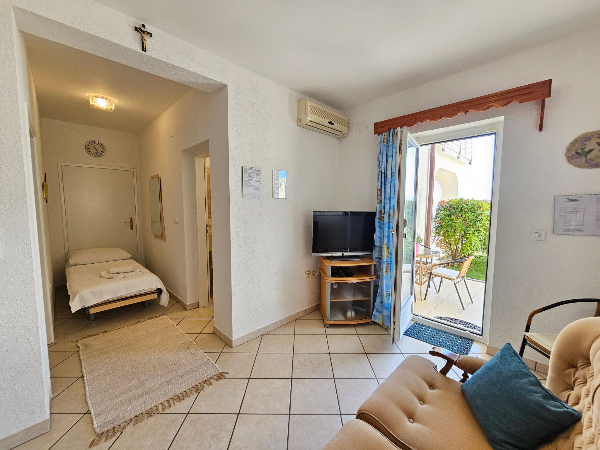 Wohnung für 3 Personen mit Terrasse-Drinnen