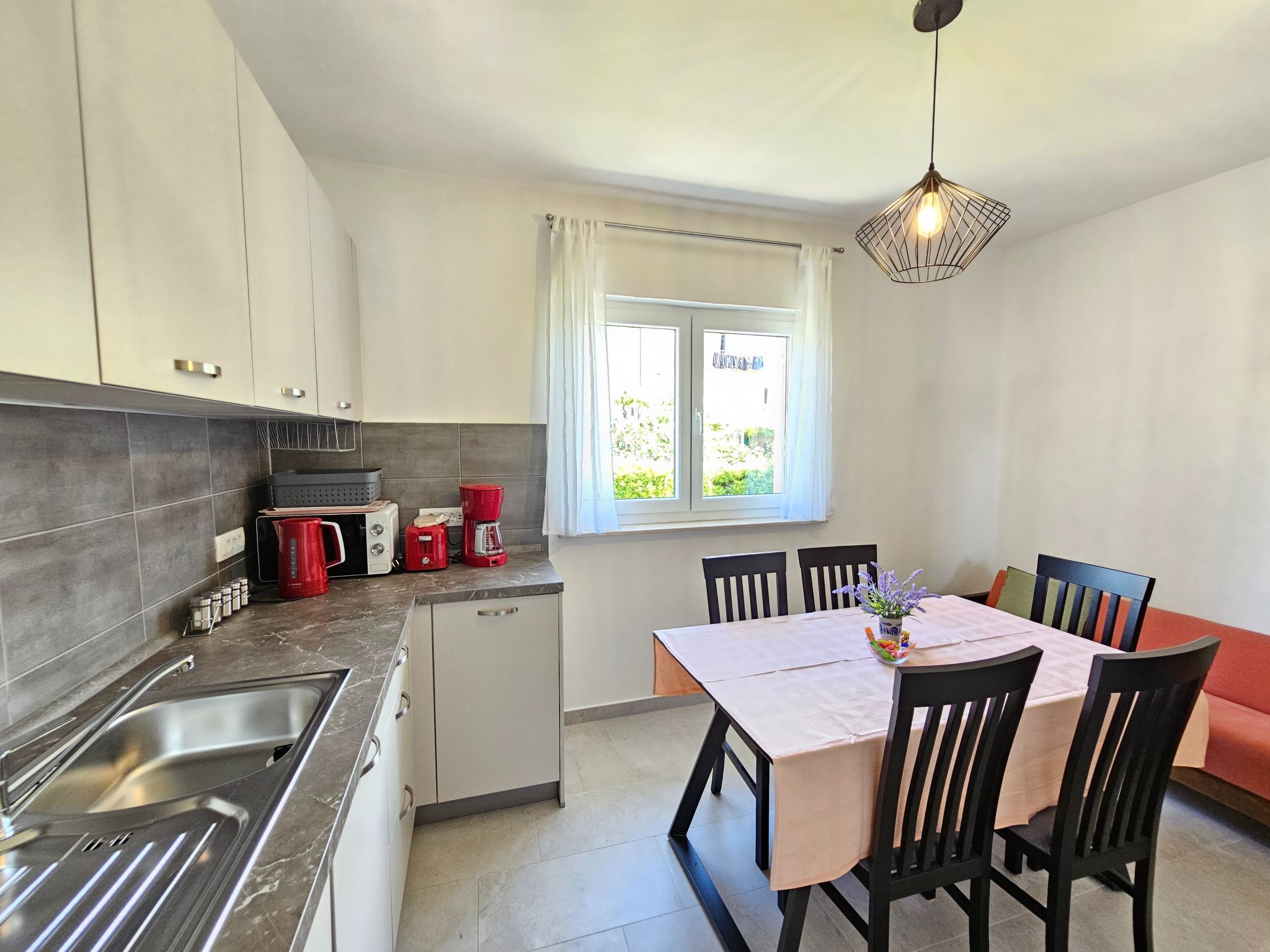 Wohnung für 7 Personen mit Terrasse und Meerblick-Binnen