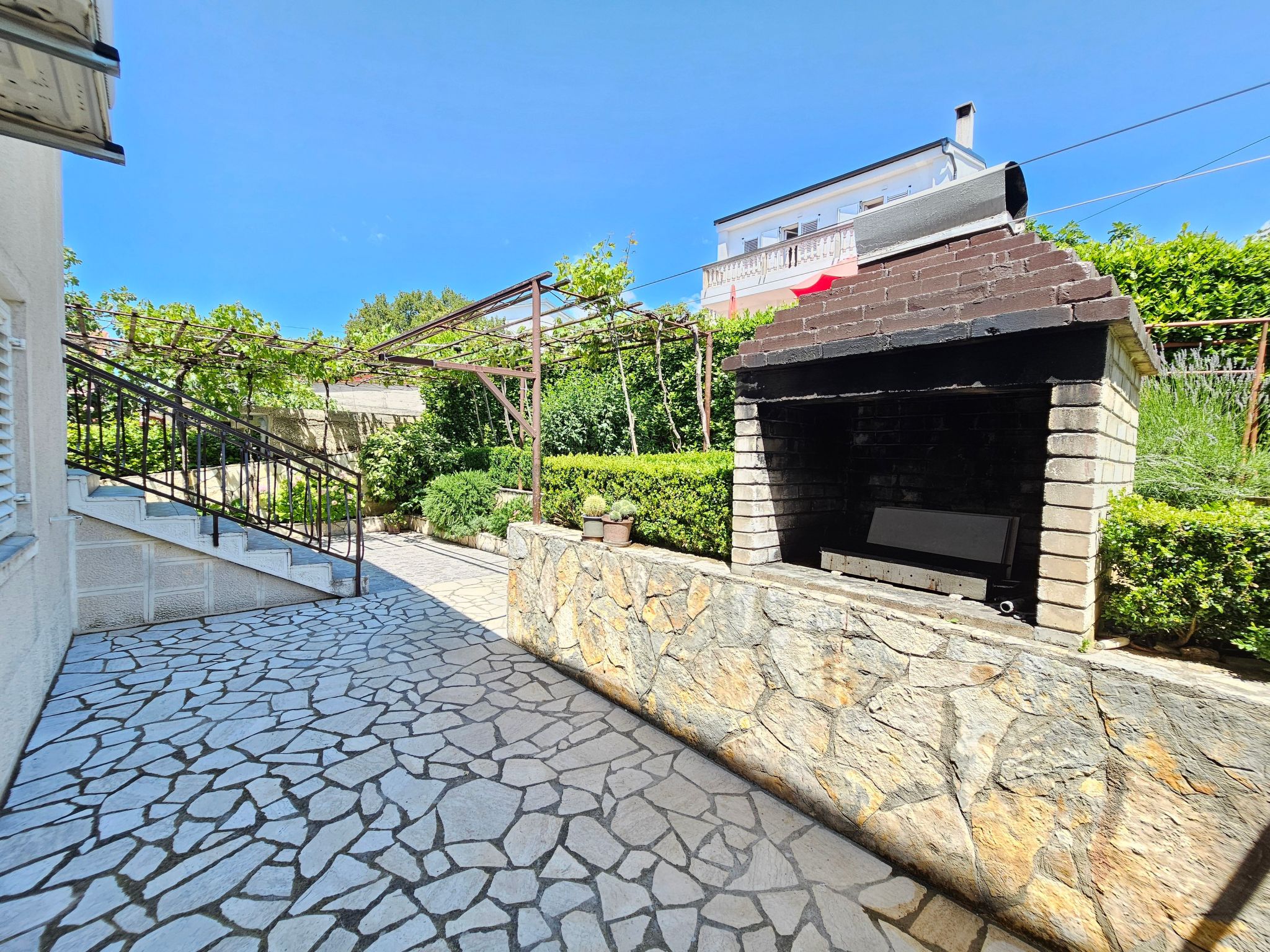 Wohnung für 7 Personen mit Terrasse und Meerblick-Binnen