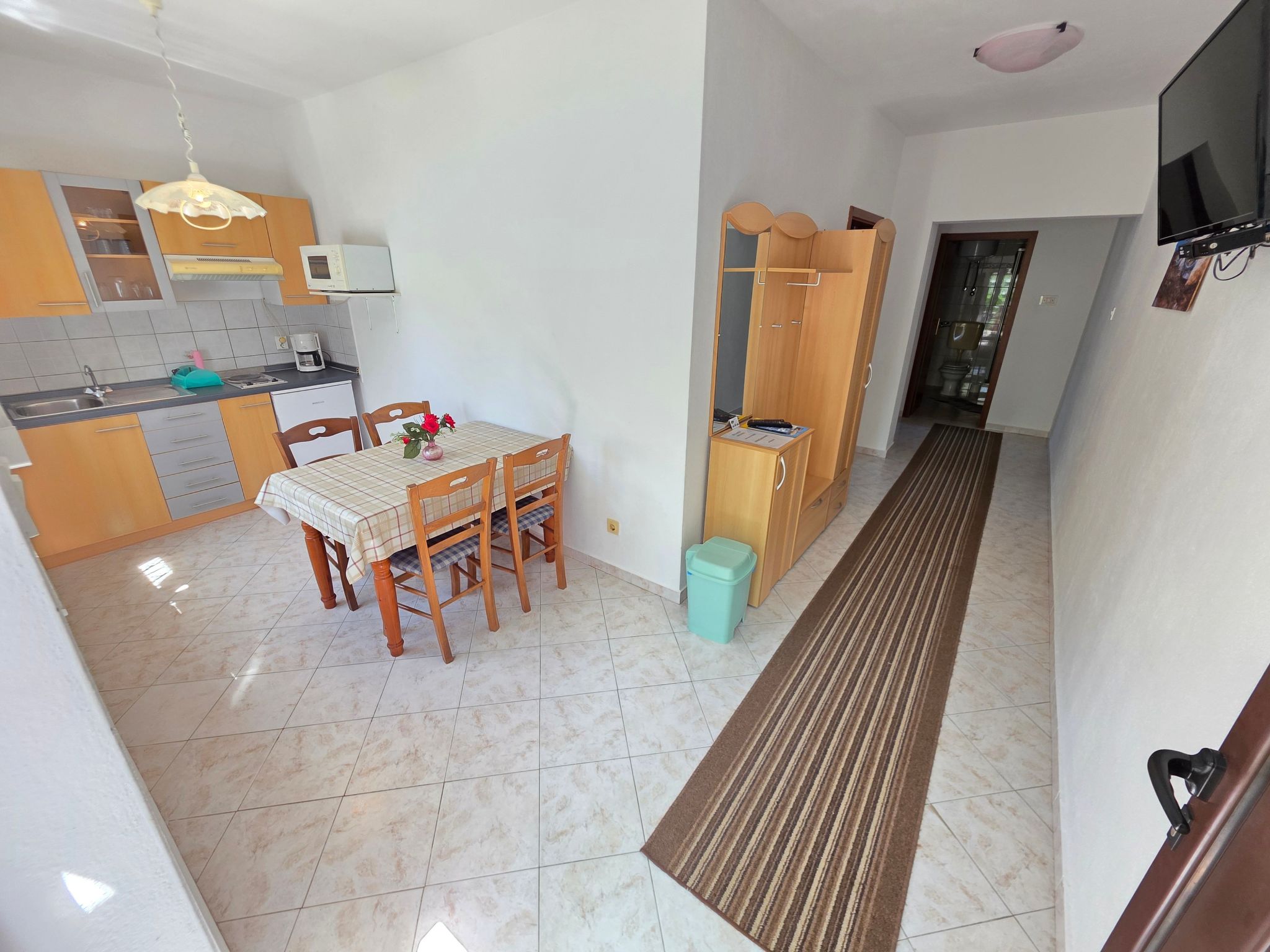 In Novi Vinodolski mit Grill, Terrasse und Garten-Drinnen