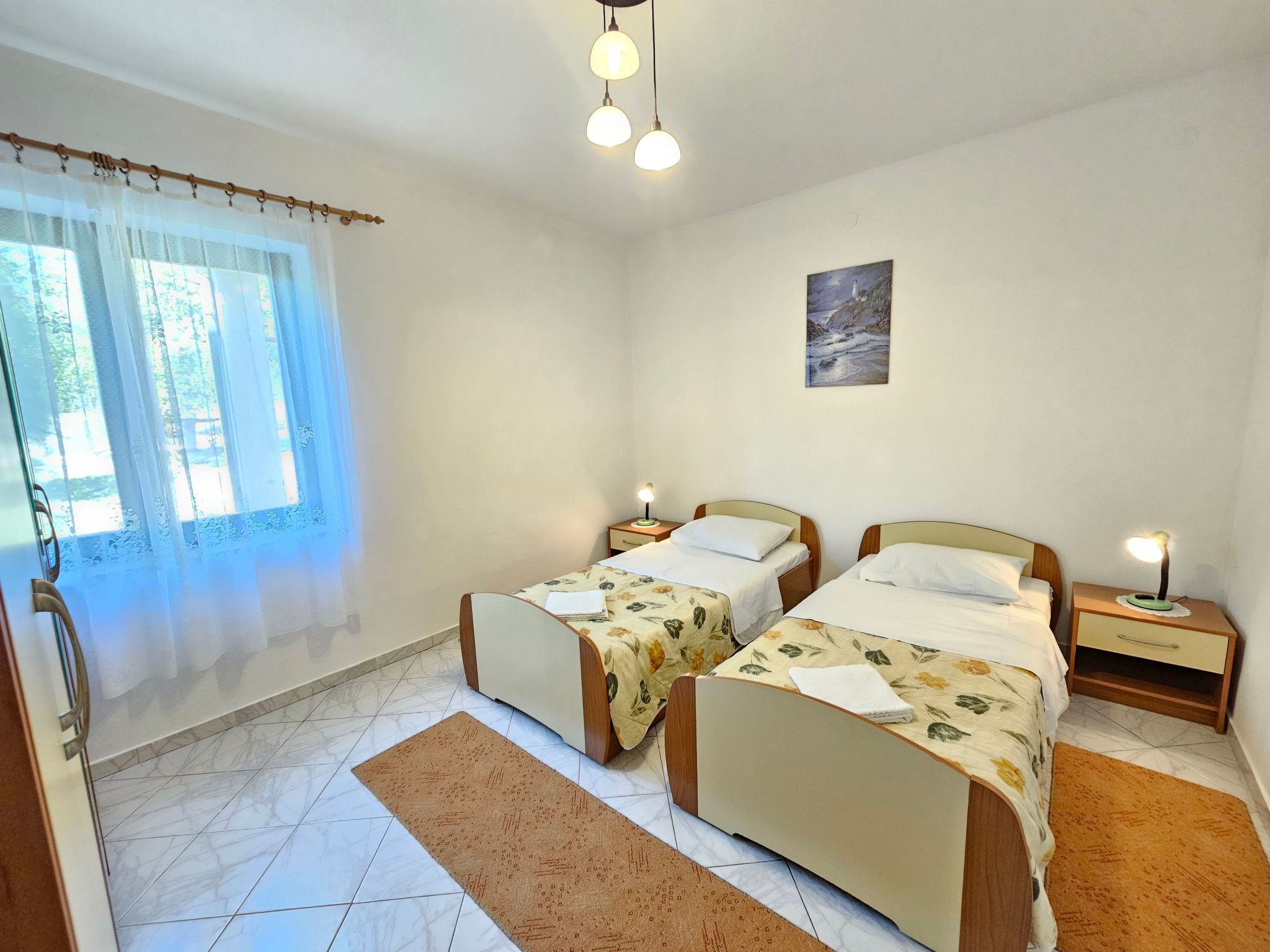 In Novi Vinodolski mit Grill, Terrasse und Garten-Drinnen