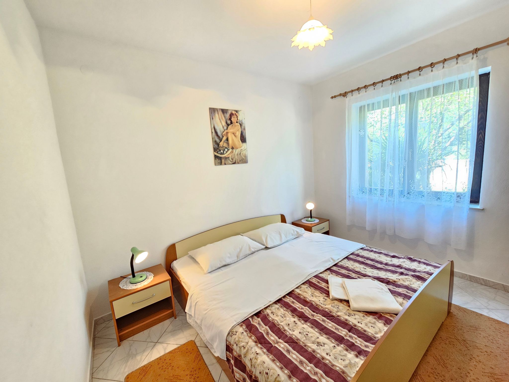 In Novi Vinodolski mit Grill, Terrasse und Garten-Drinnen