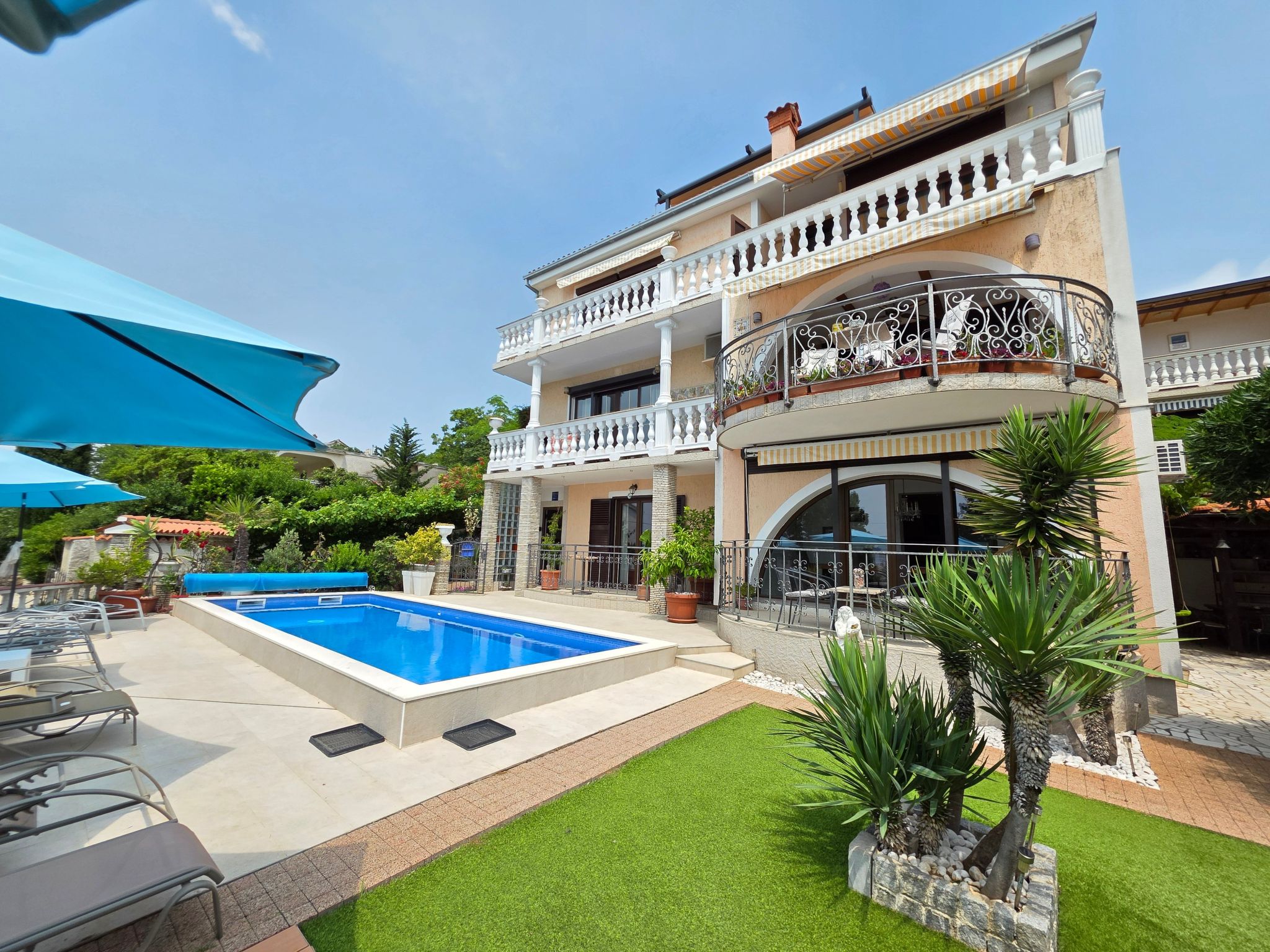 Vakantiehuis met zwembad in Novi Vinodolski (Kroatië) voor 3 personen