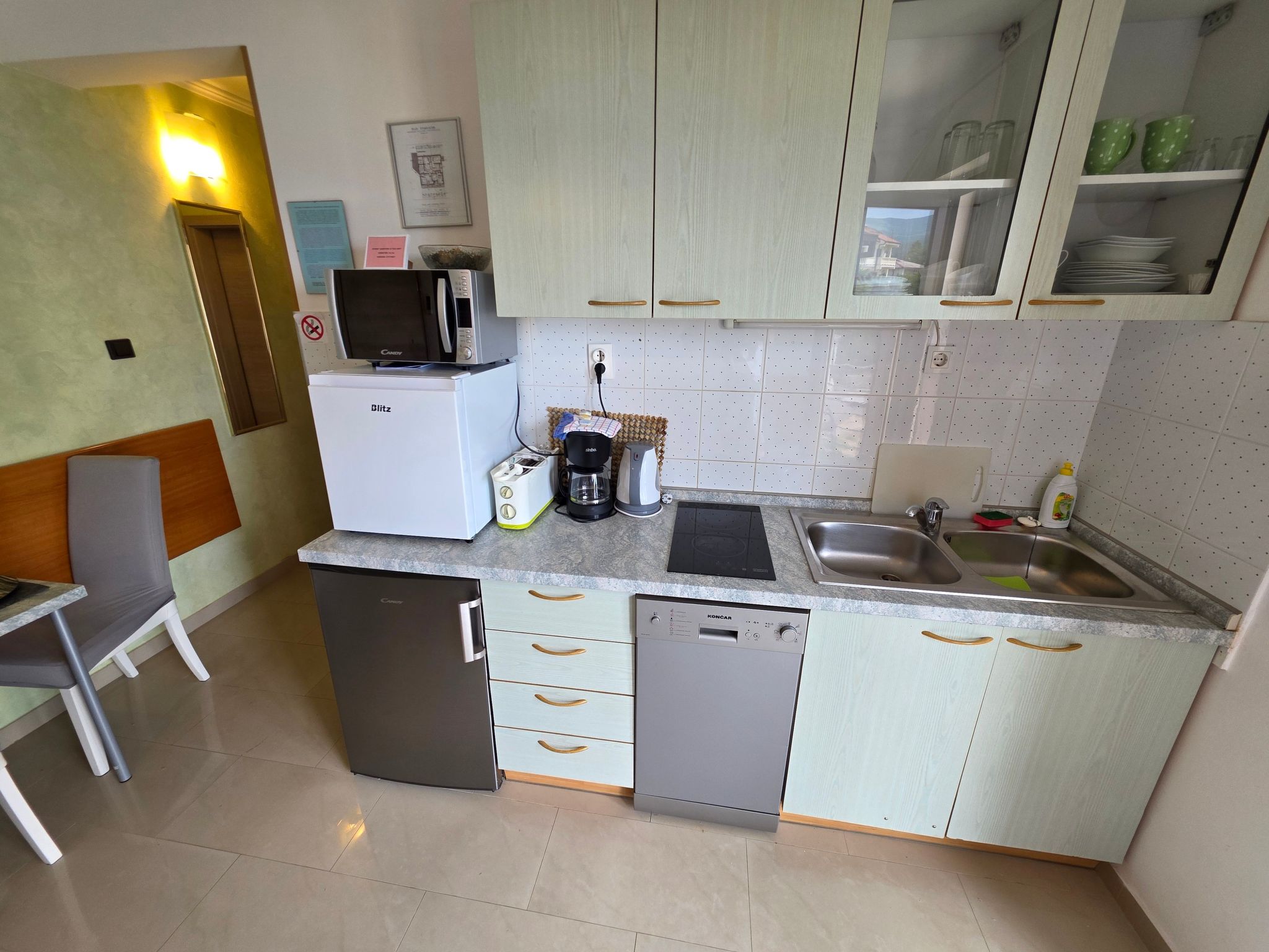 Appartement mit Balkon und Meerblick-Inside