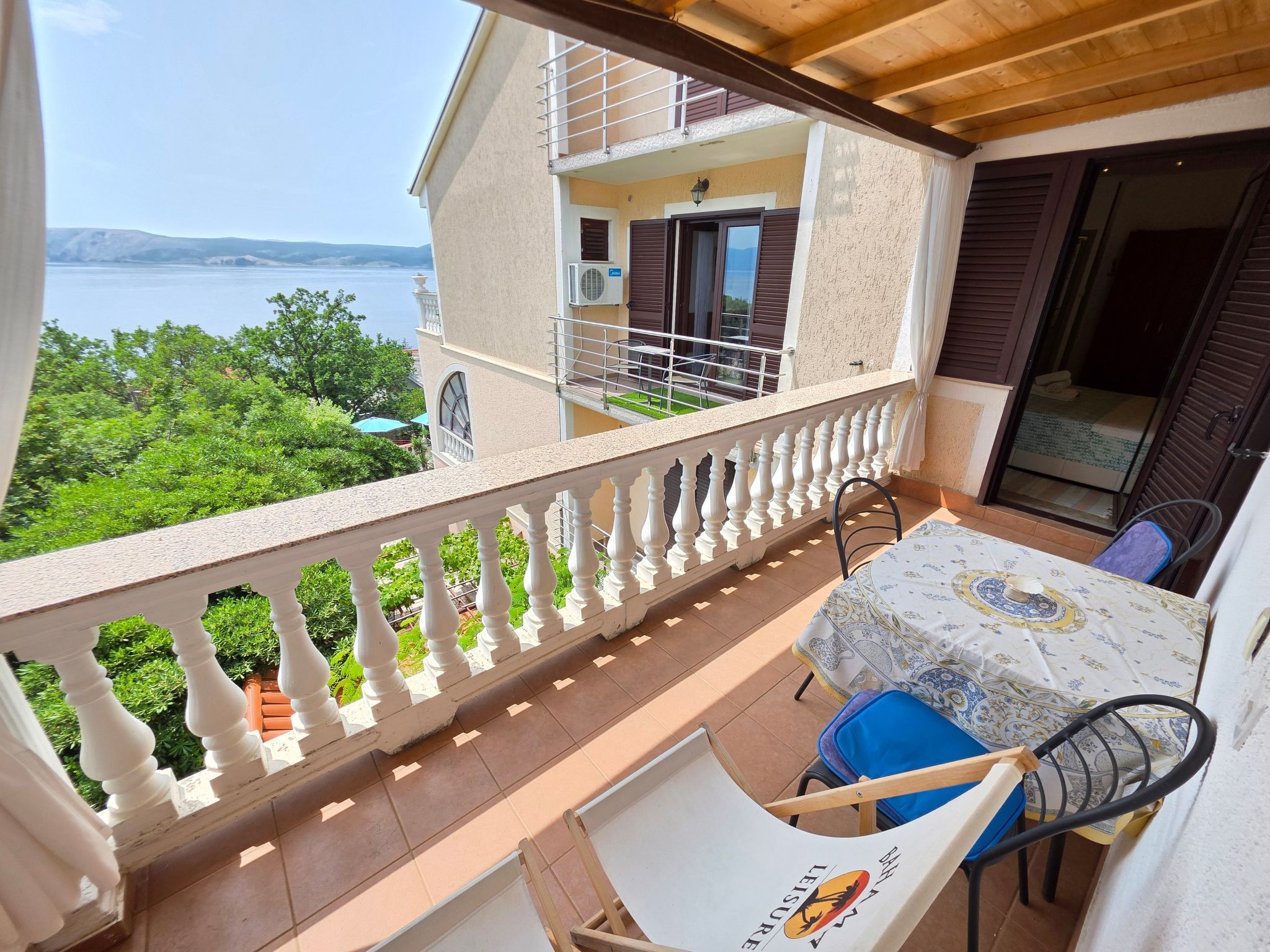 Appartement mit Balkon und Meerblick-Inside