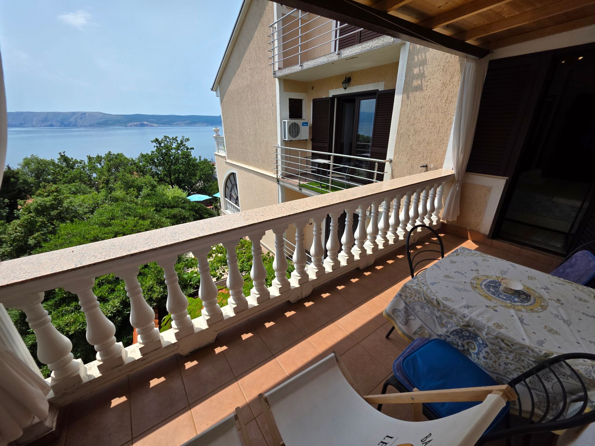 Appartement mit Balkon und Meerblick-Inside