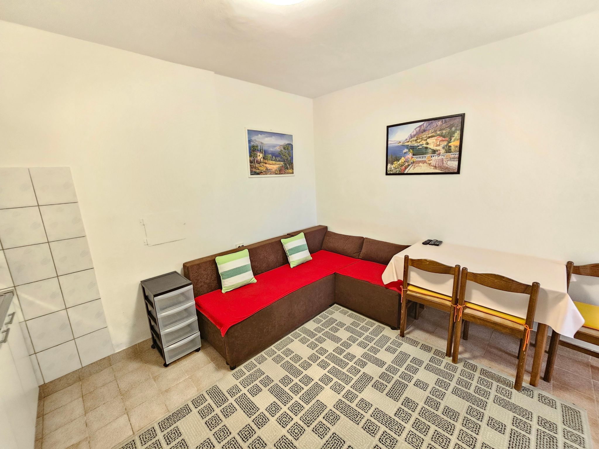 Appartement für 2-3 Personen mit Terrasse-Dedans