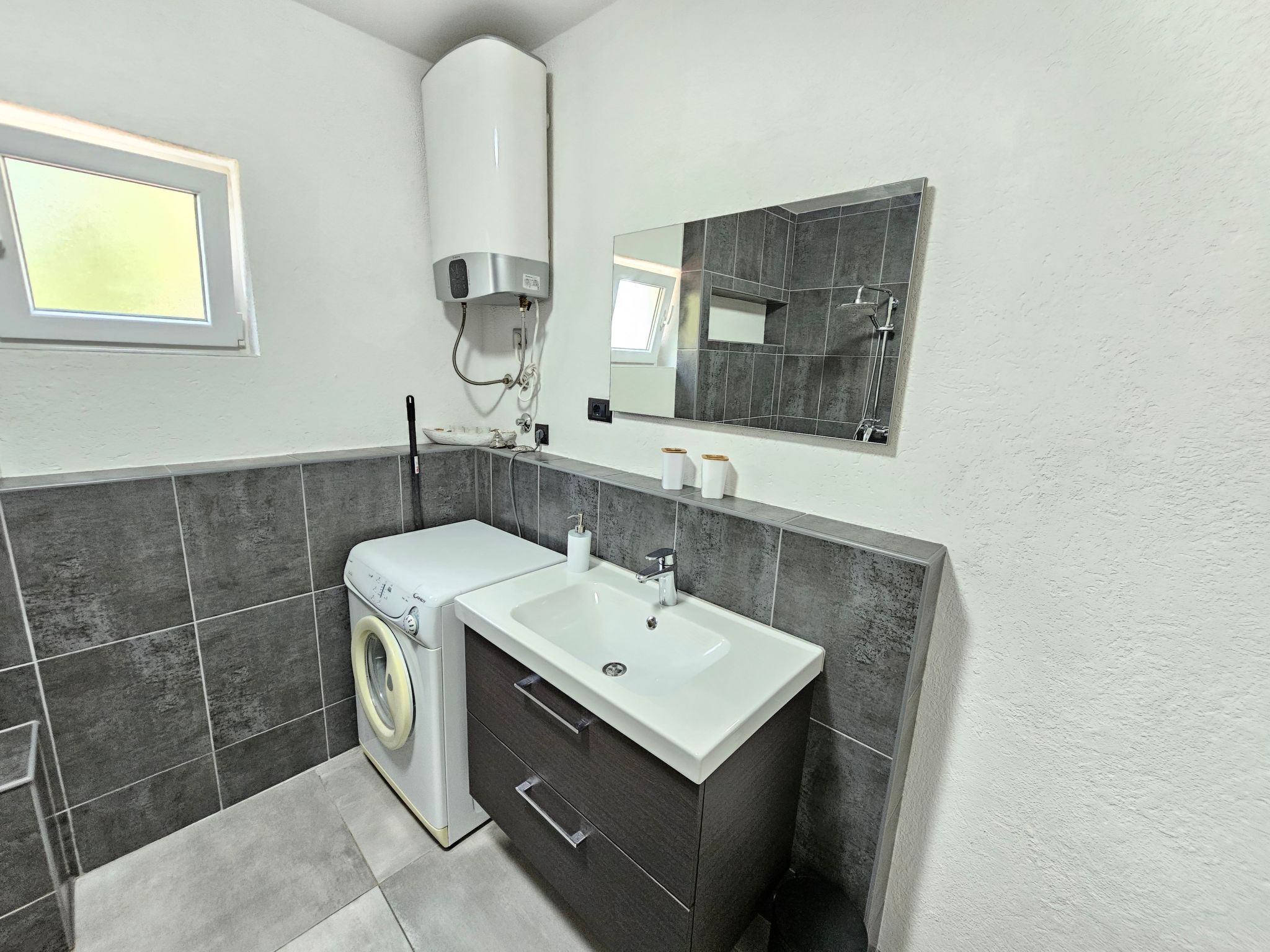 Wohnung für 4 Pers. mit Balkon, tolle Lage-Binnen