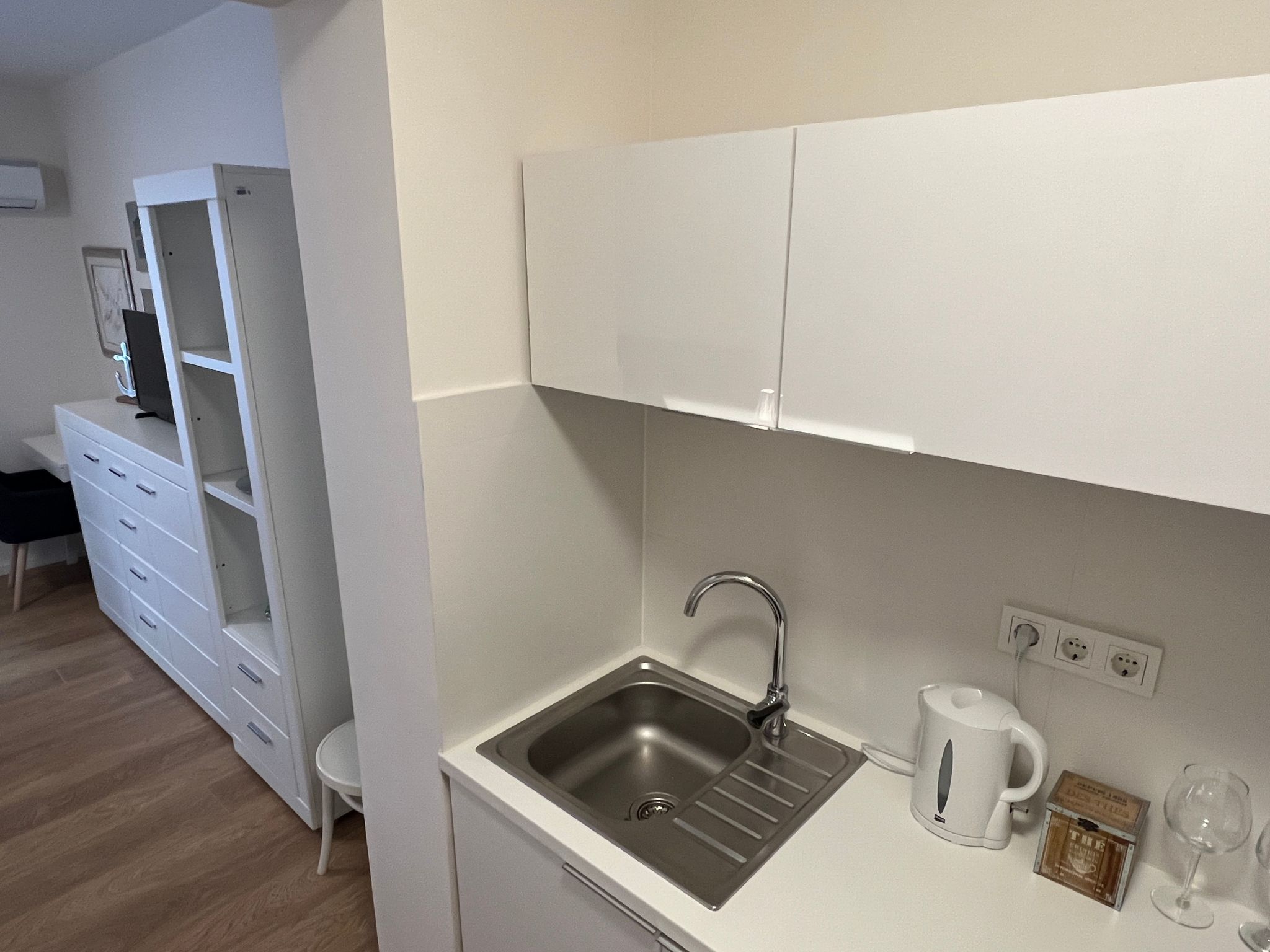 Studio-Wohnung am Meer Marina Mel-Drinnen