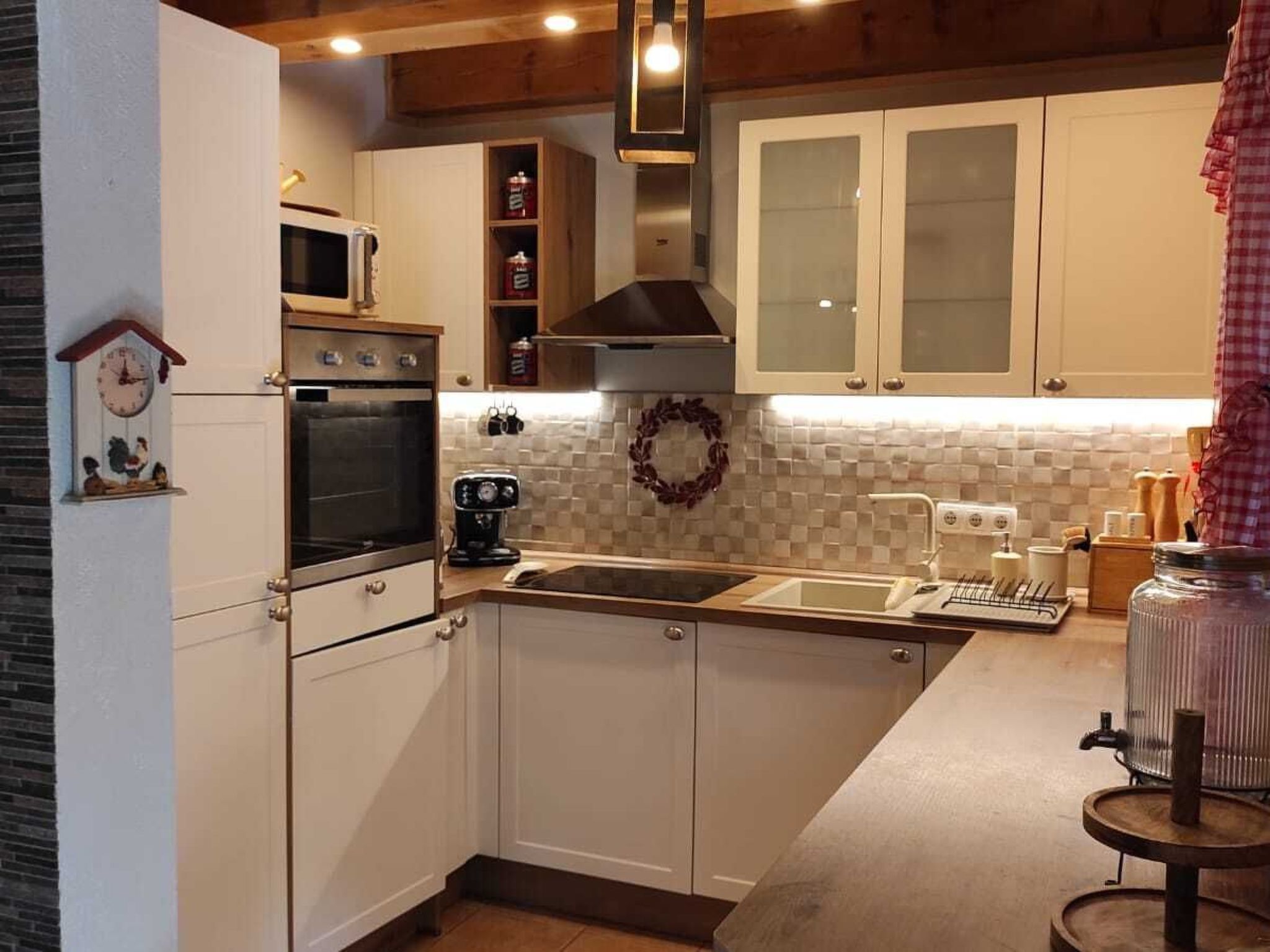 Idyllic holiday home-Inside