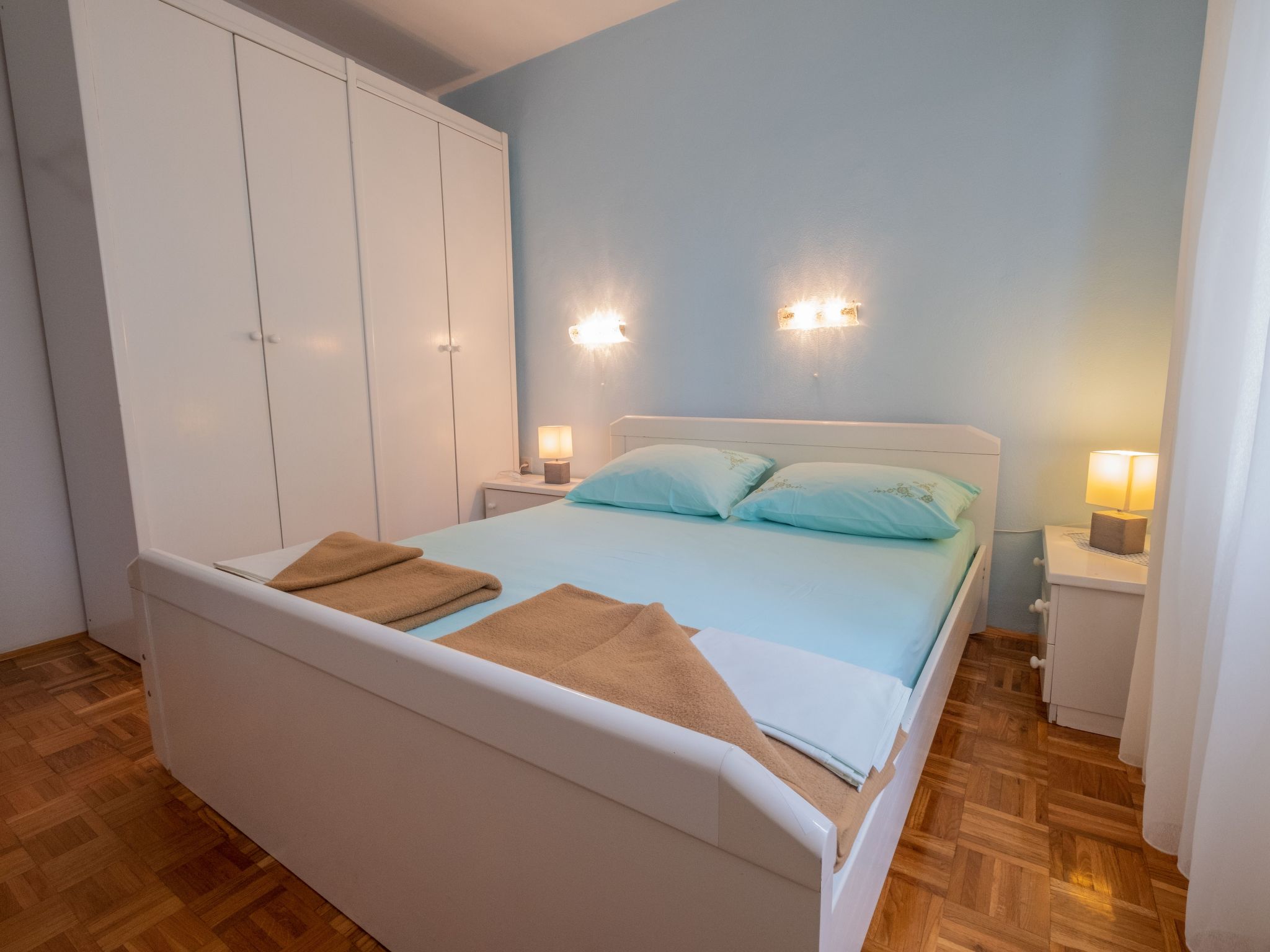 1820396-Image-tags.info