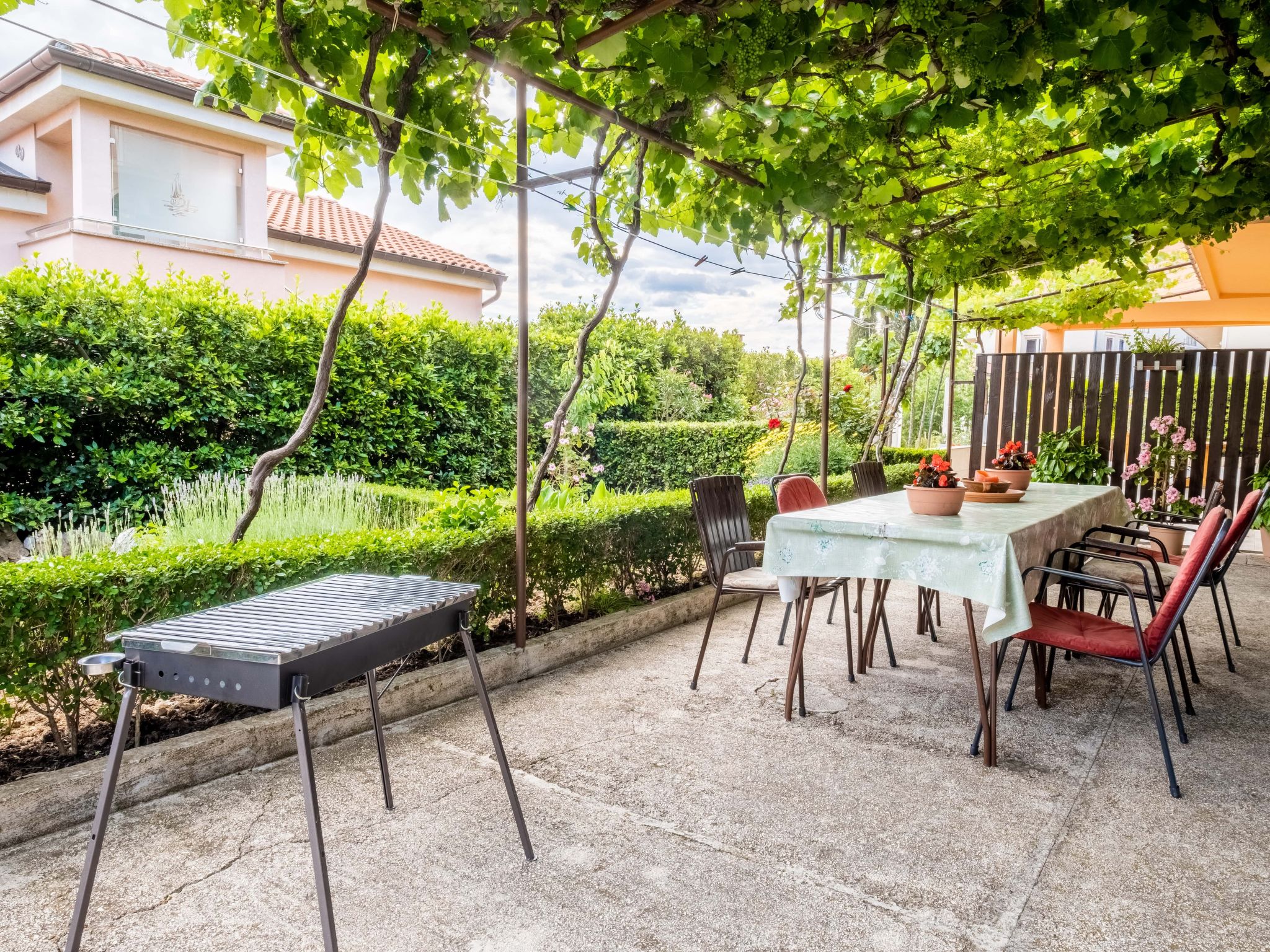 1820396-Image-tags.info