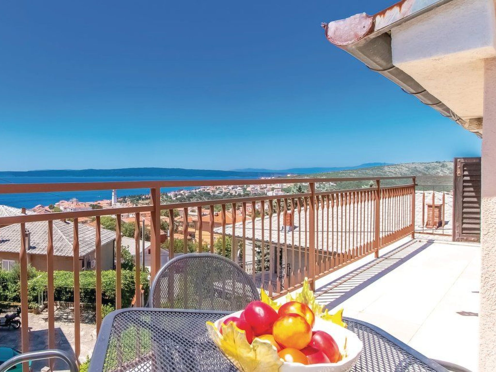 Wohnung in Novi Vinodolski mit privatem Parkplatz-Drinnen